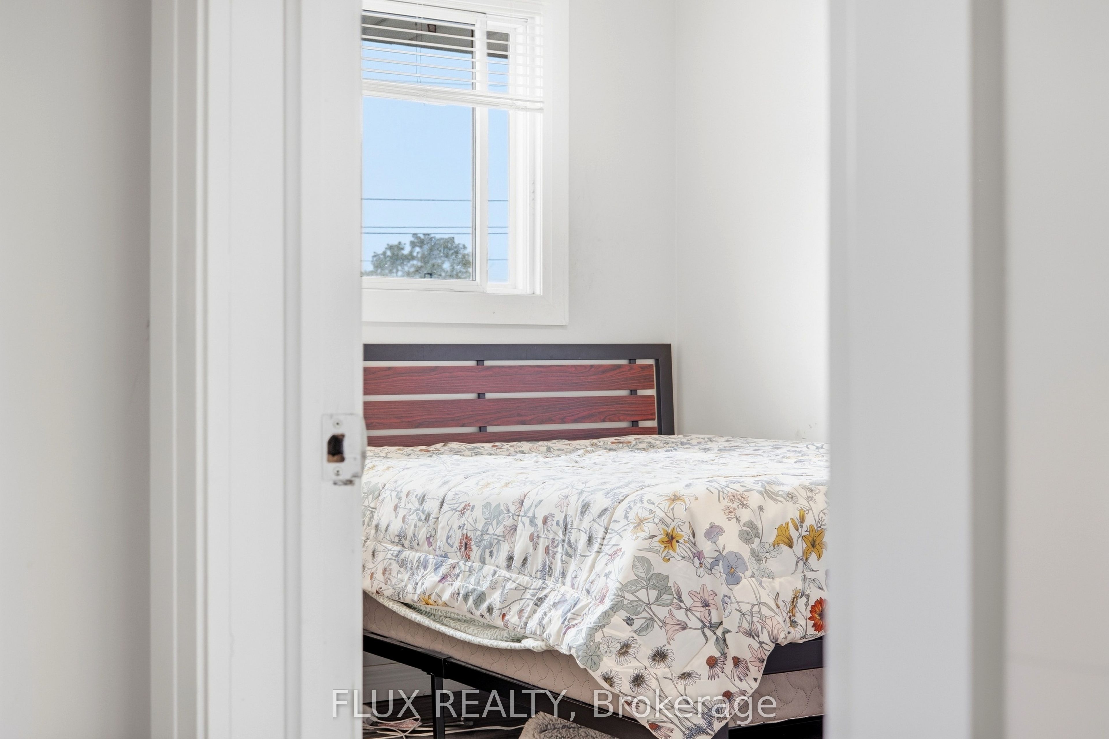 10 Jean Avenue Property Photo 31