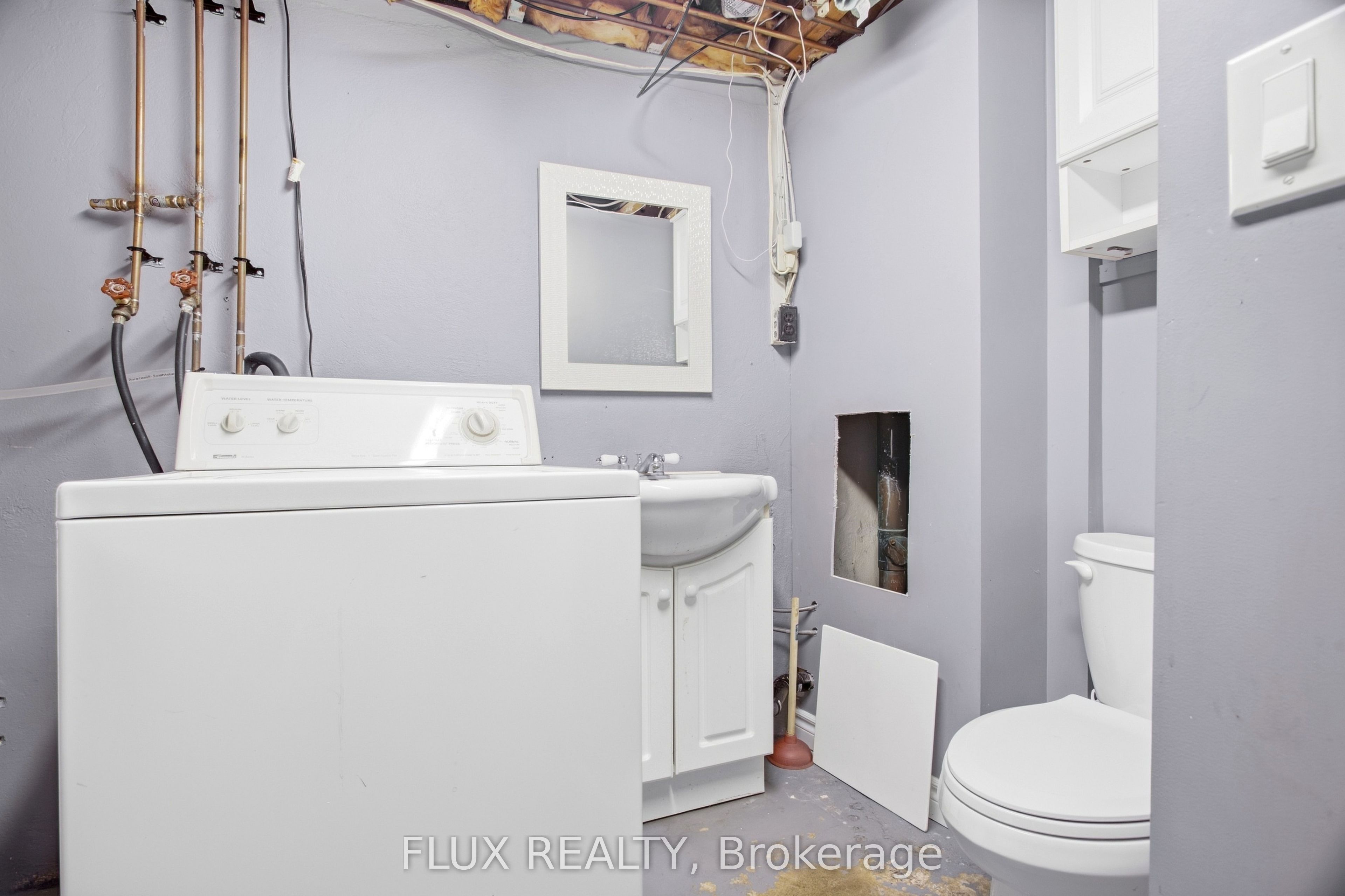 10 Jean Avenue Property Photo 35