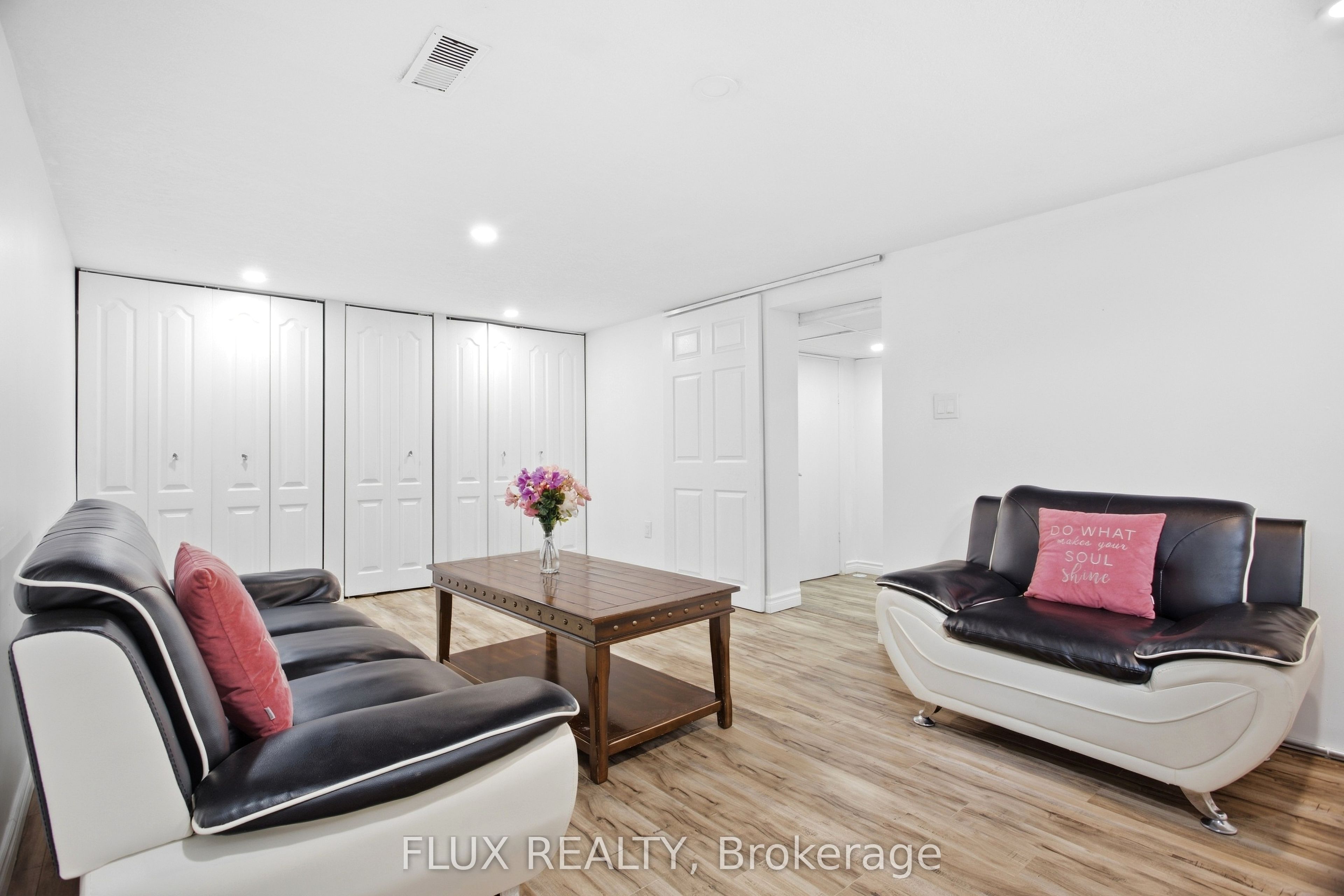 10 Jean Avenue Property Photo 37