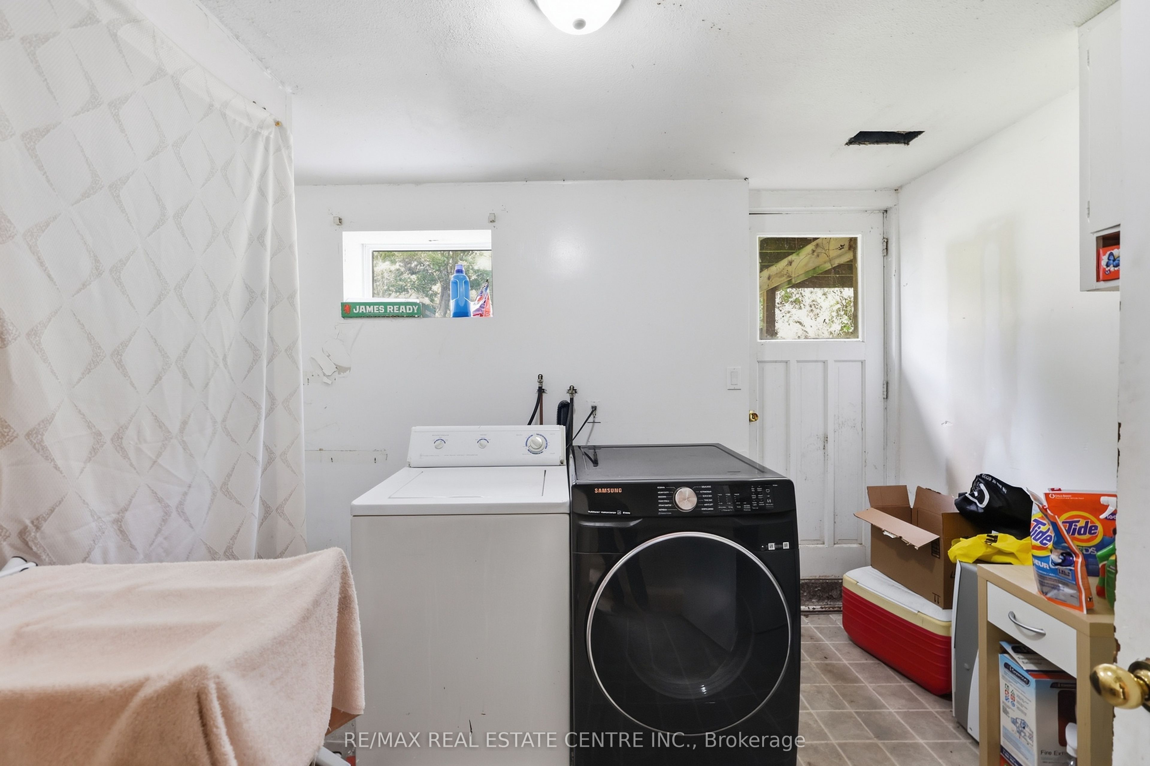 122 Greenbrier Drive Property Photo 24