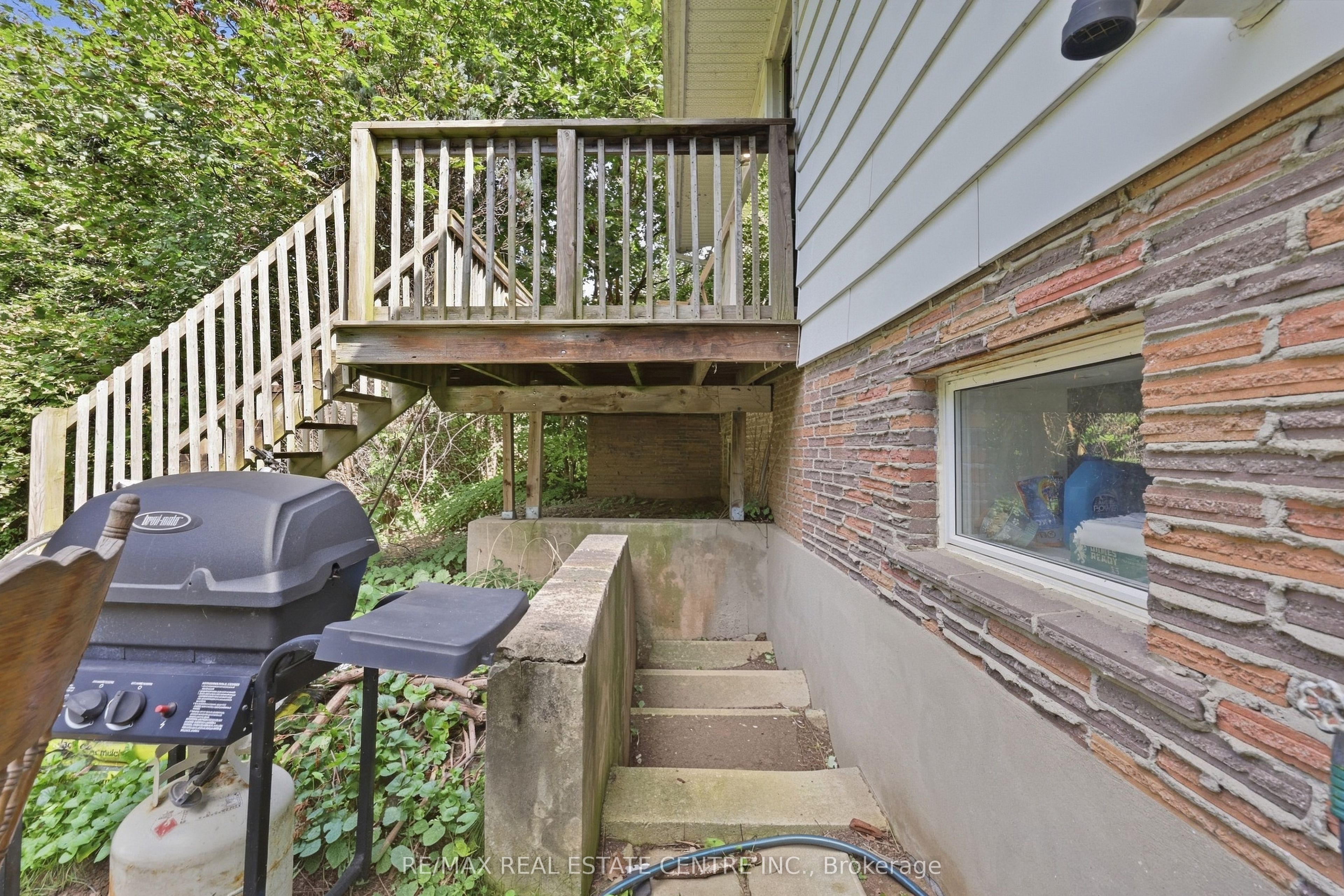 122 Greenbrier Drive Property Photo 30