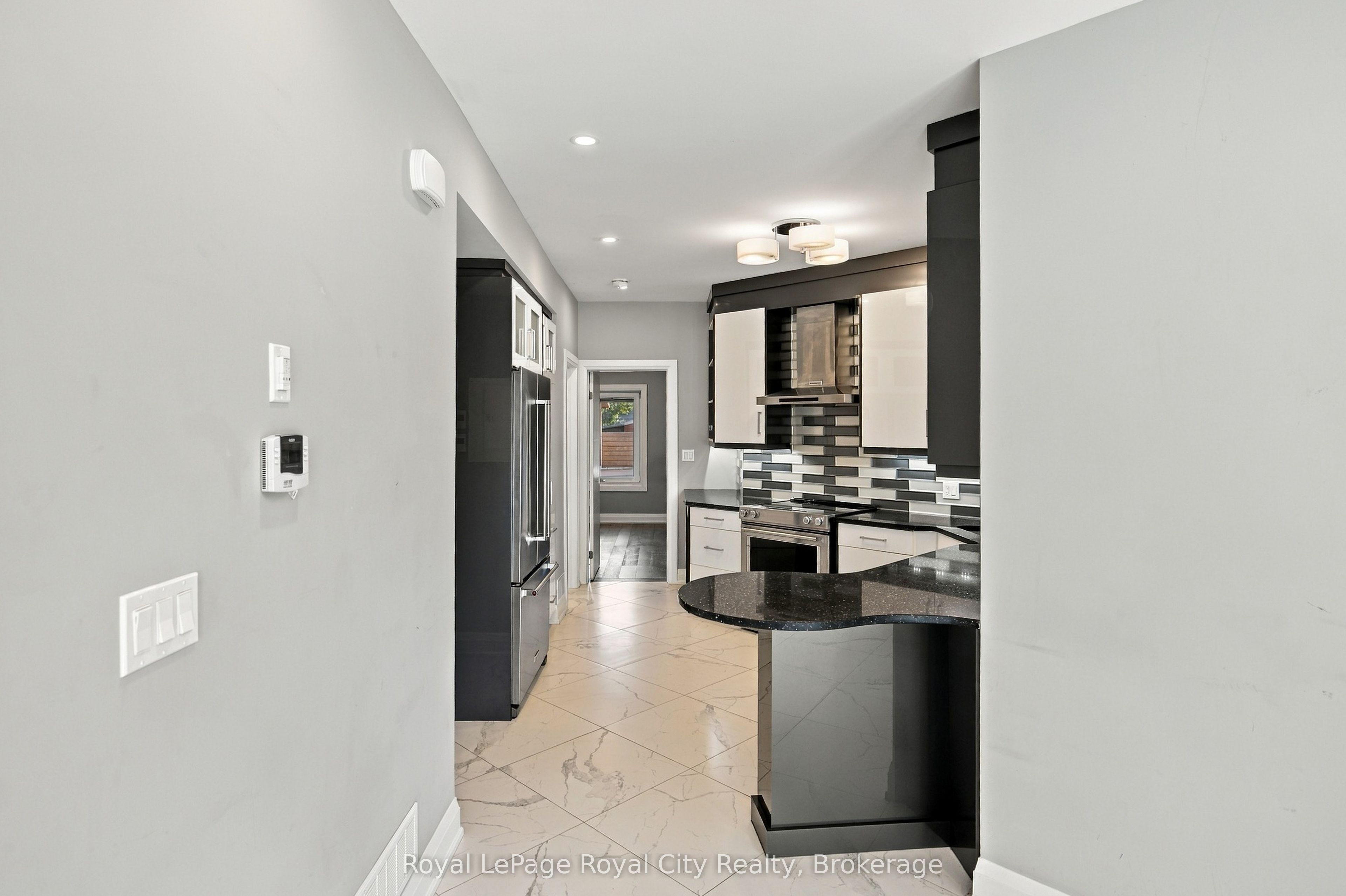 234 Heiman Street 101 Property Photo 6