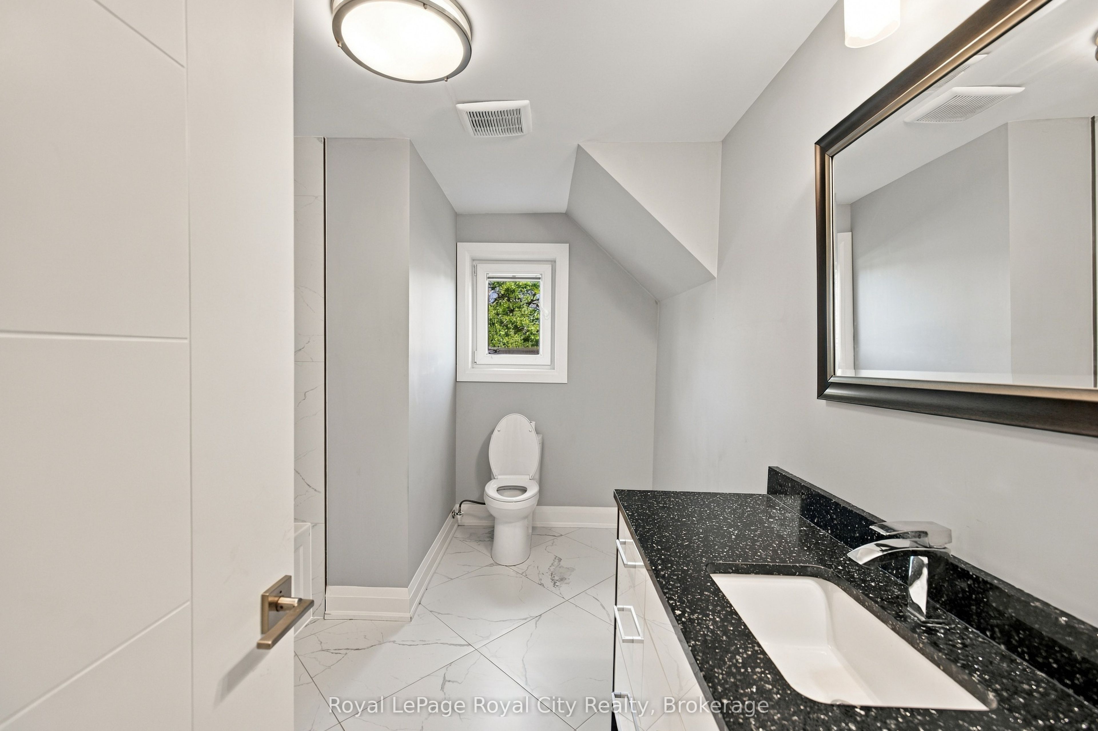 234 Heiman Street 101 Property Photo 14