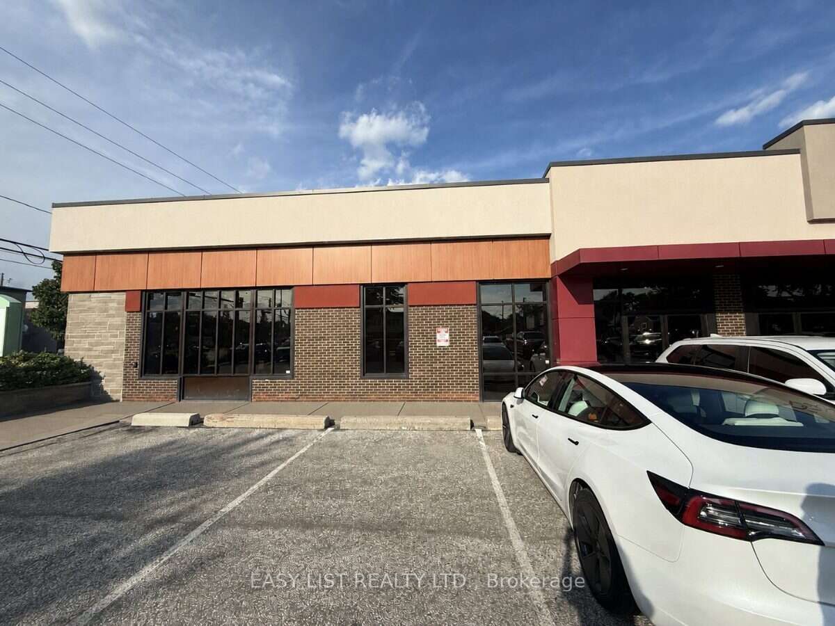 5745 Wyandotte Street E Property Photo 10