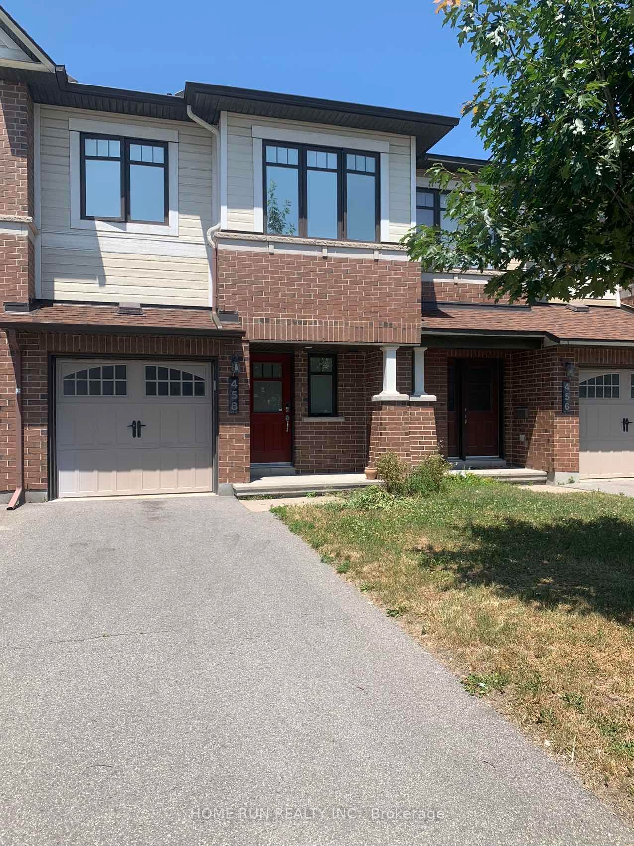 458 Silverstone Way Property Photo 1