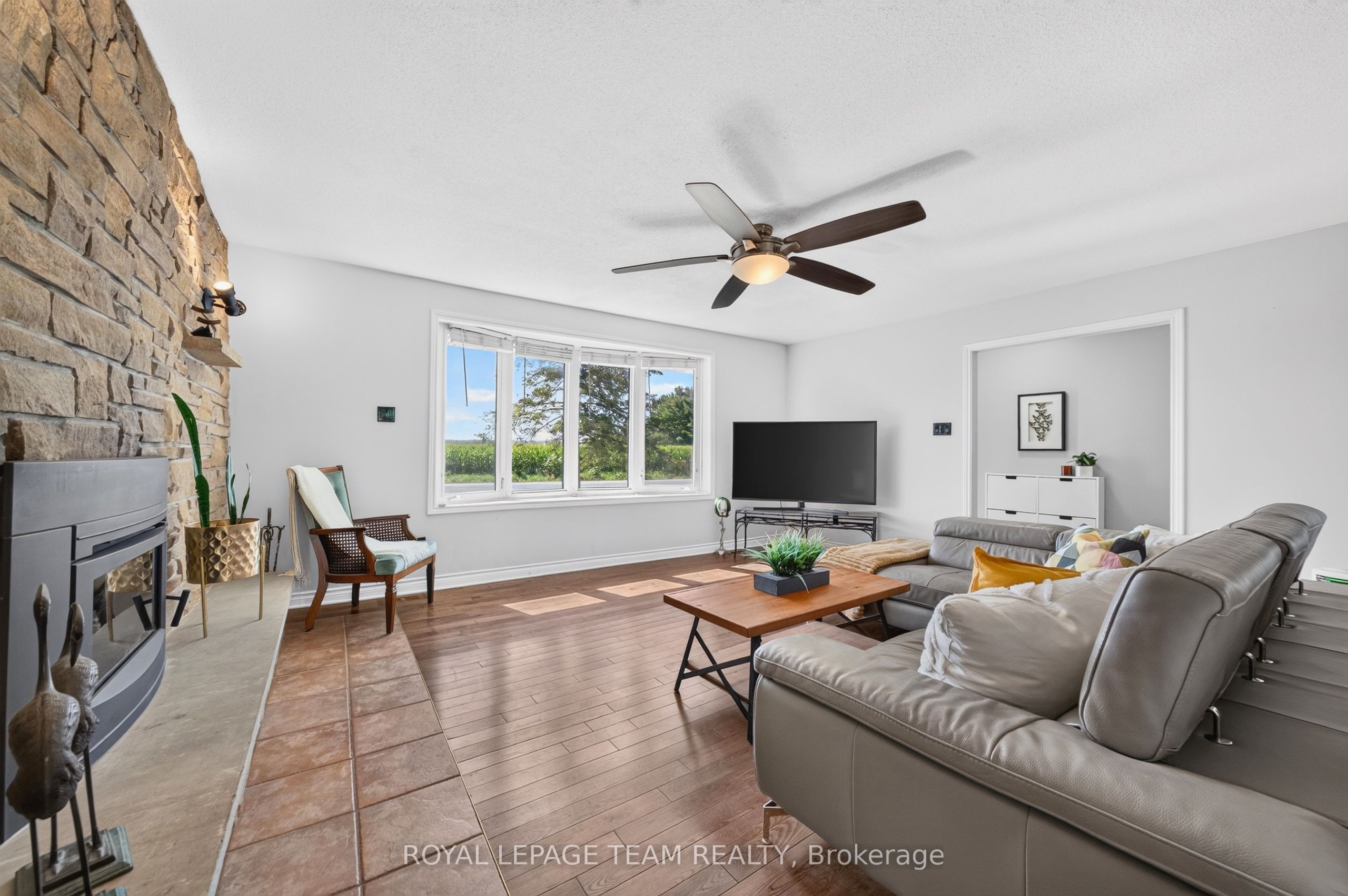 2830 John Shaw Road Property Photo 12