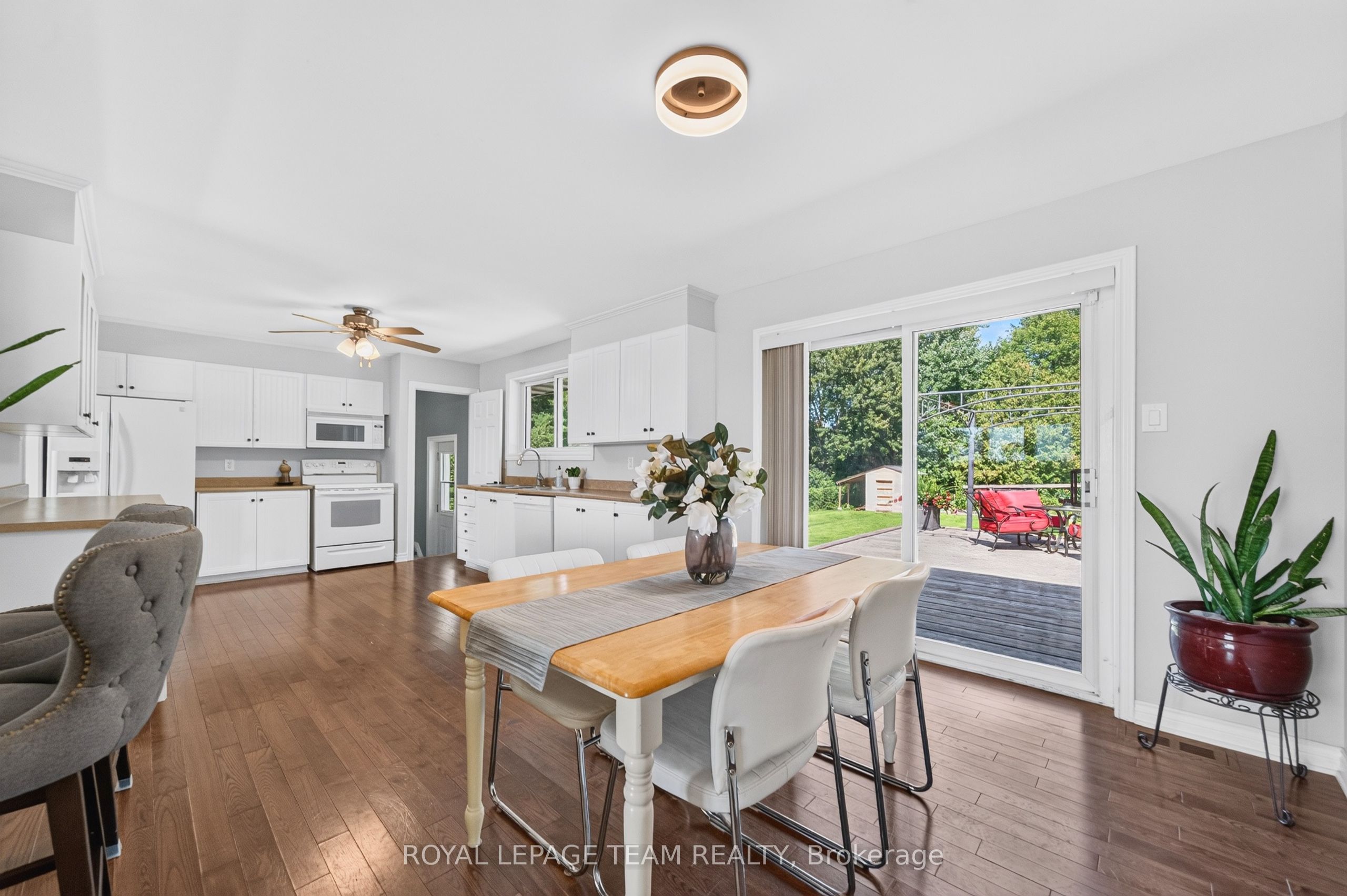 2830 John Shaw Road Property Photo 17
