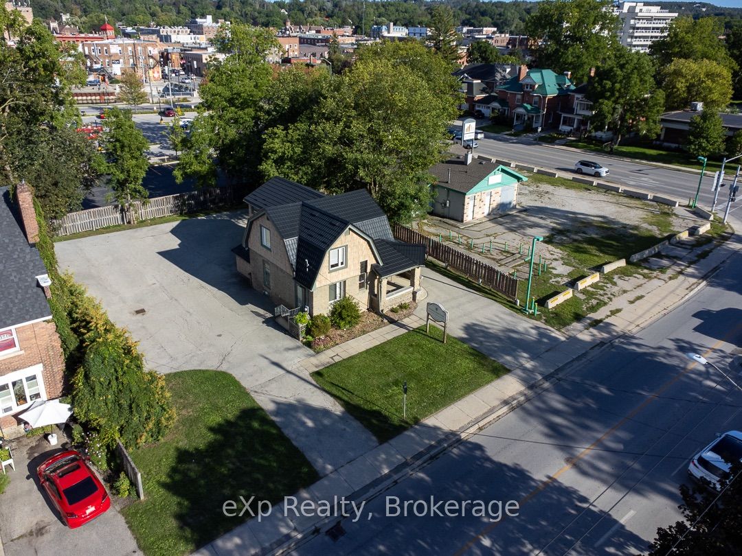 1025 2nd Avenue W Property Photo 5