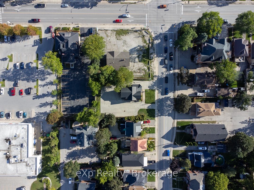 1025 2nd Avenue W Property Photo 6