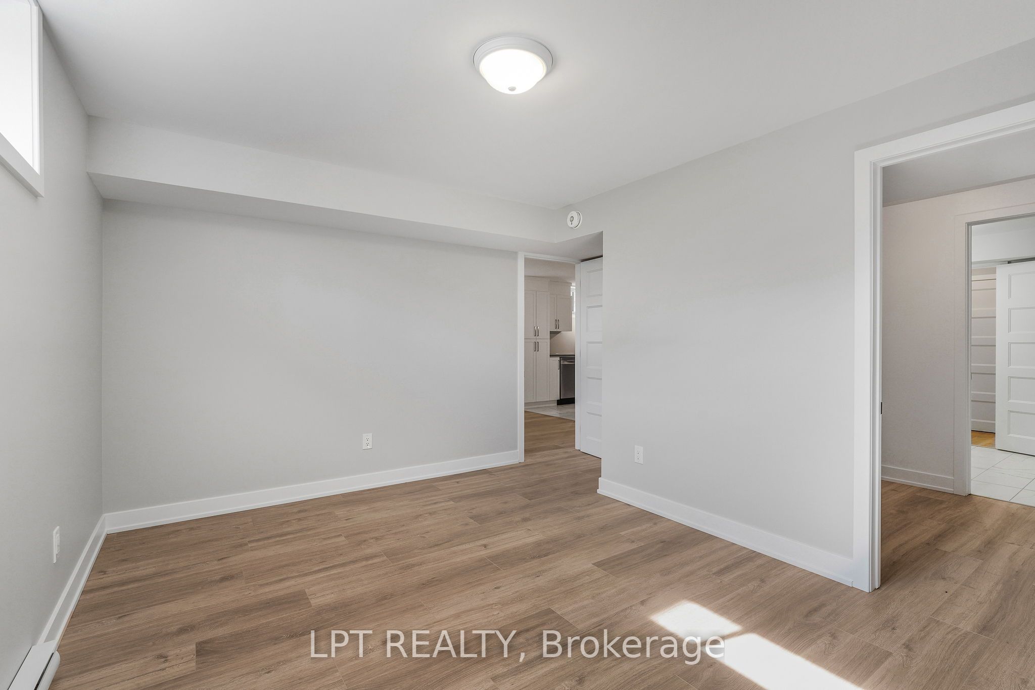 976 Katia Street B Property Photo 4