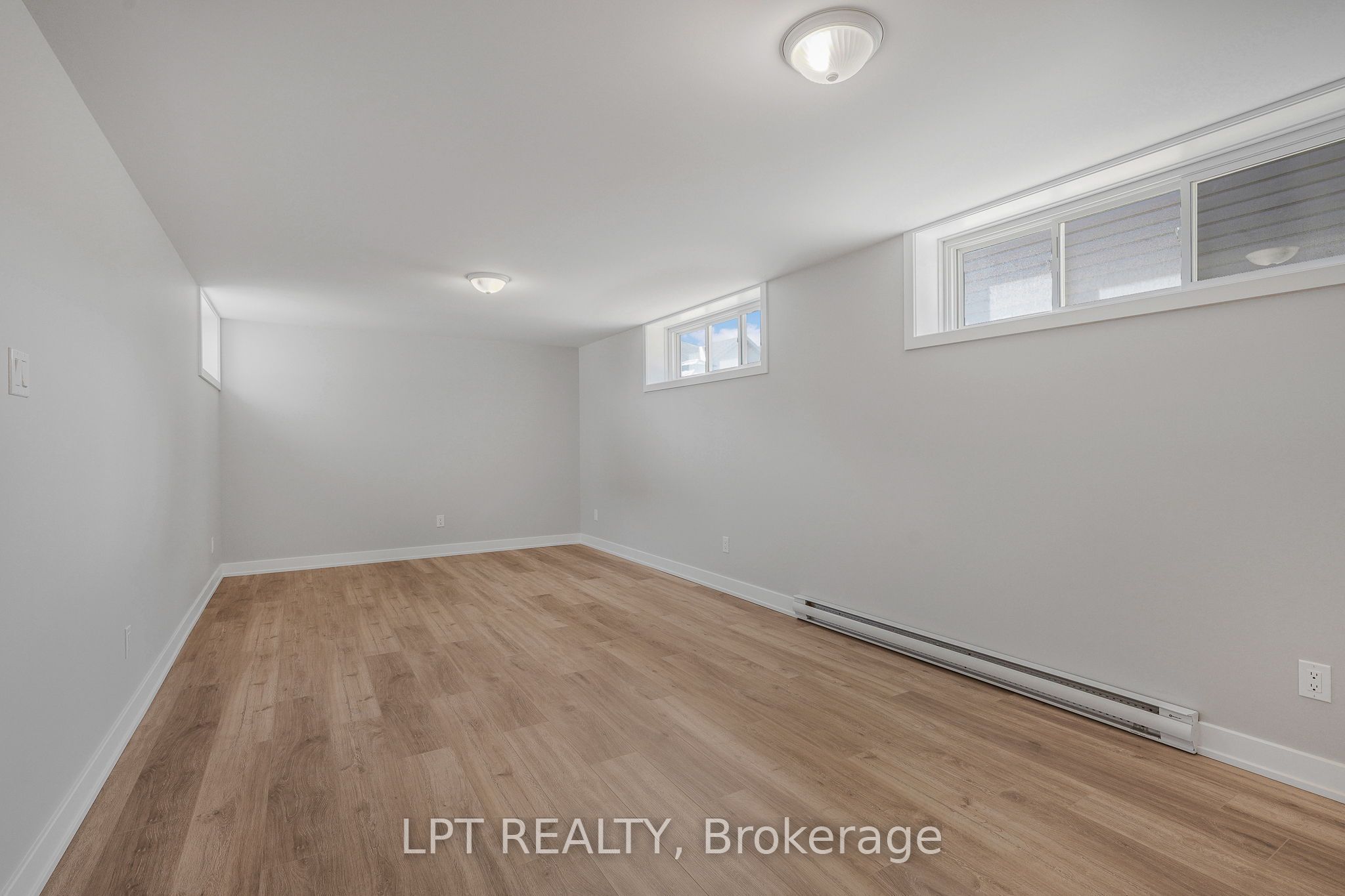 976 Katia Street B Property Photo 9