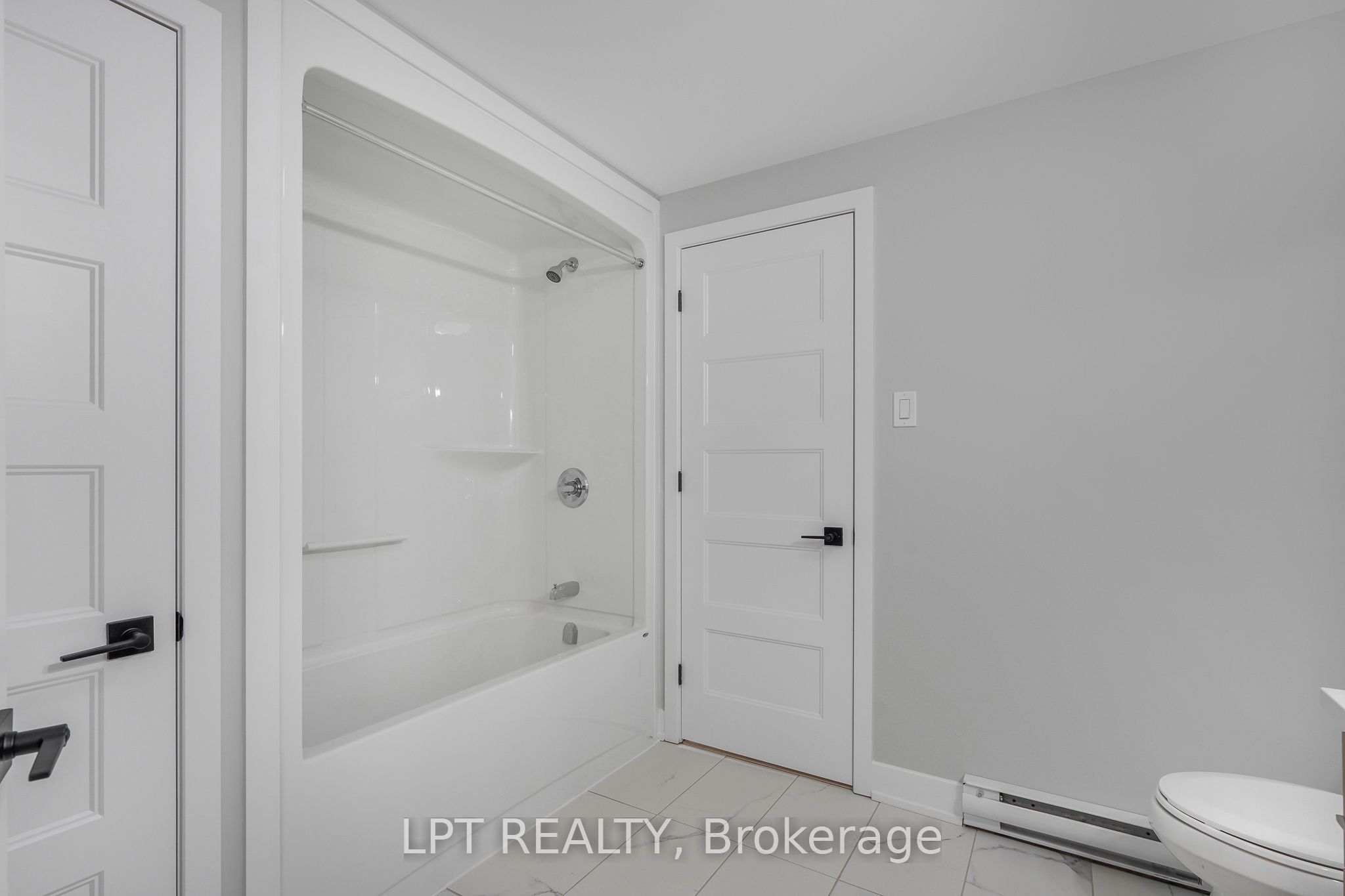 976 Katia Street B Property Photo 12