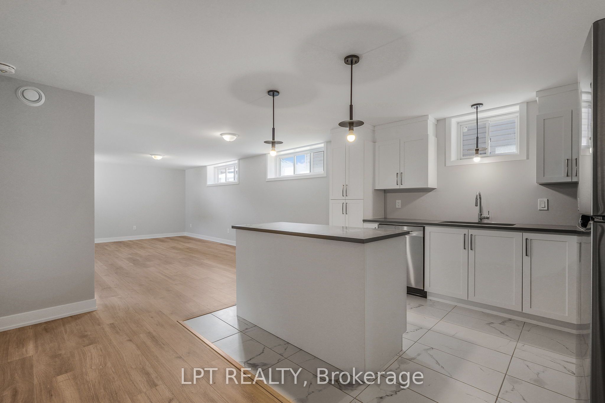 976 Katia Street B Property Photo 14
