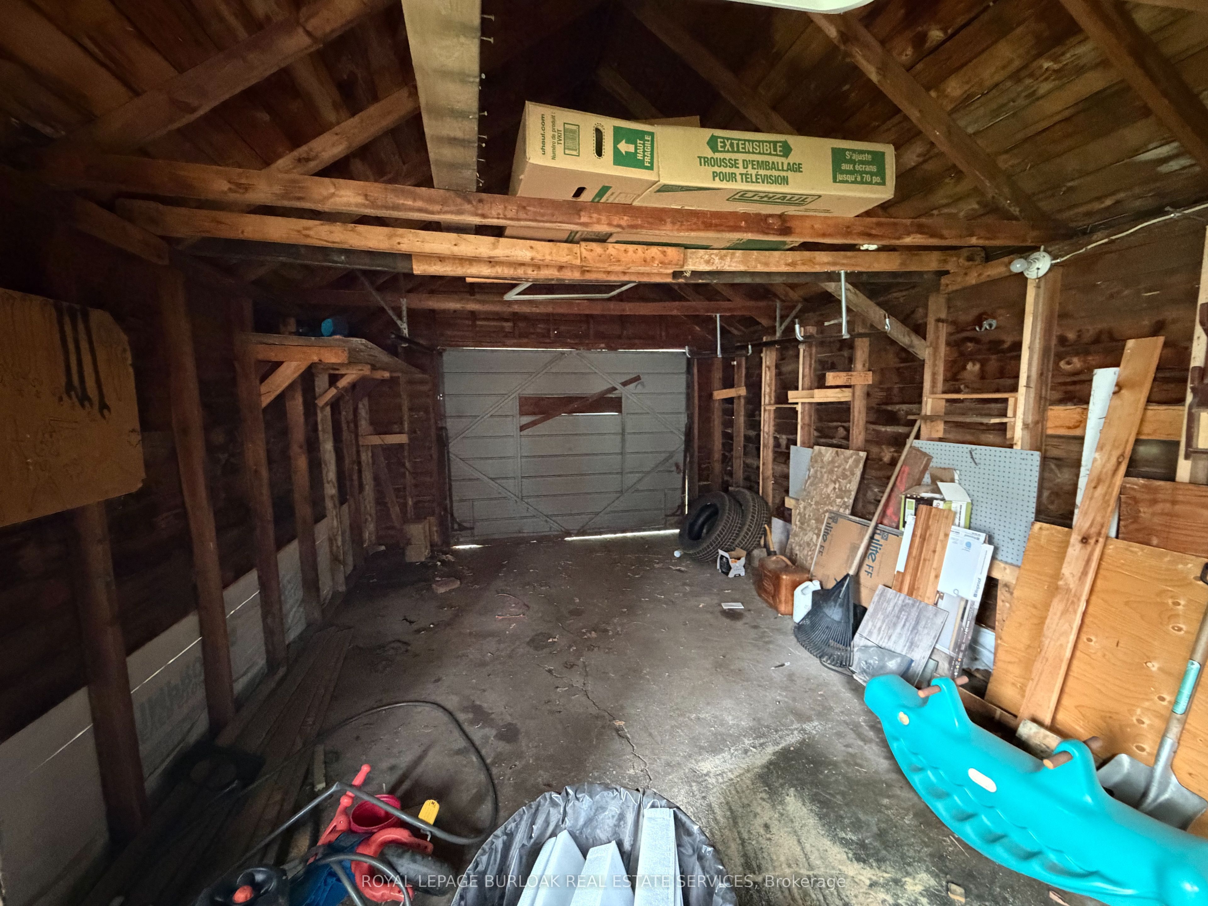 257 Alexandra Street Property Photo 6