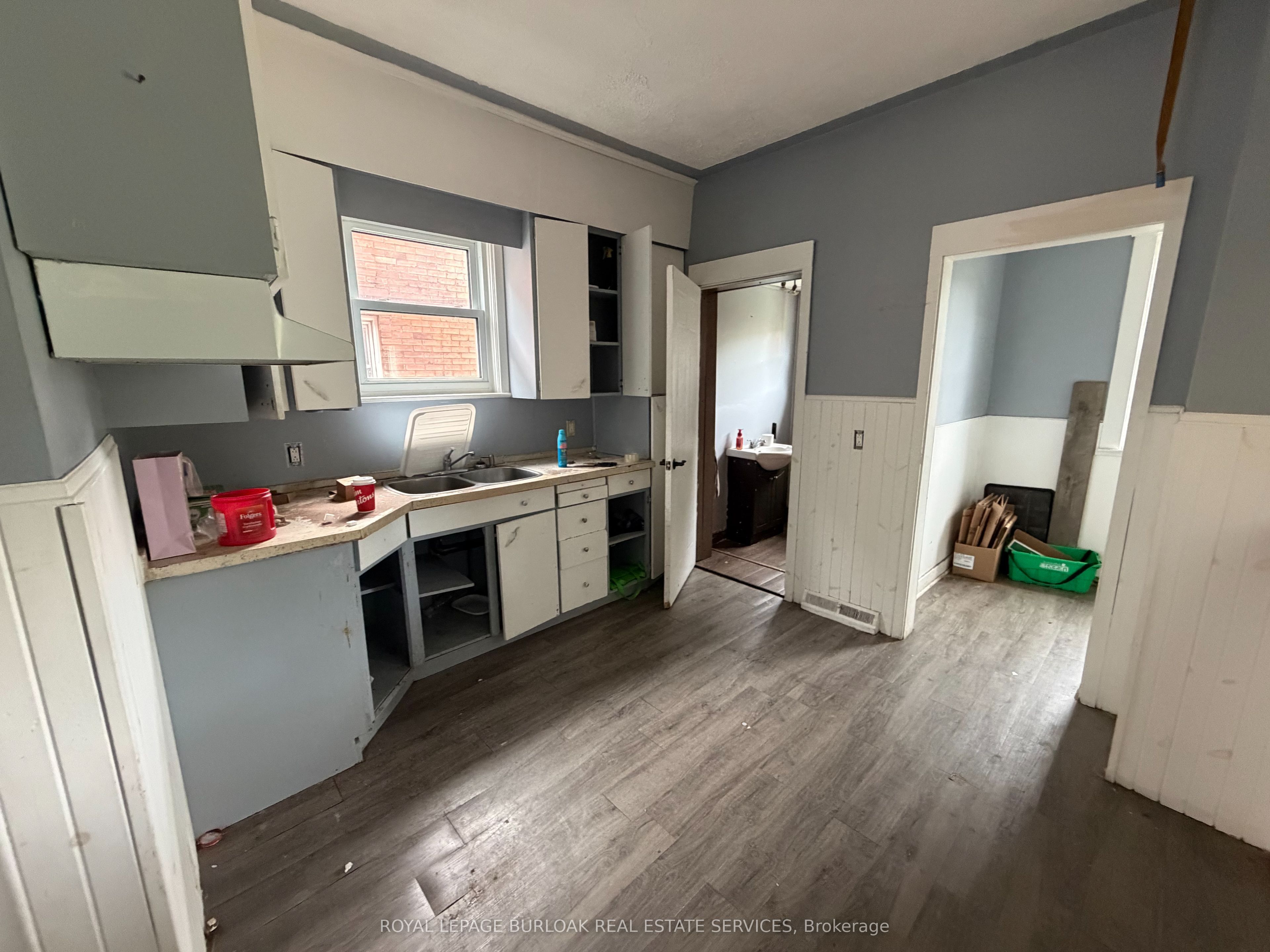 257 Alexandra Street Property Photo 13