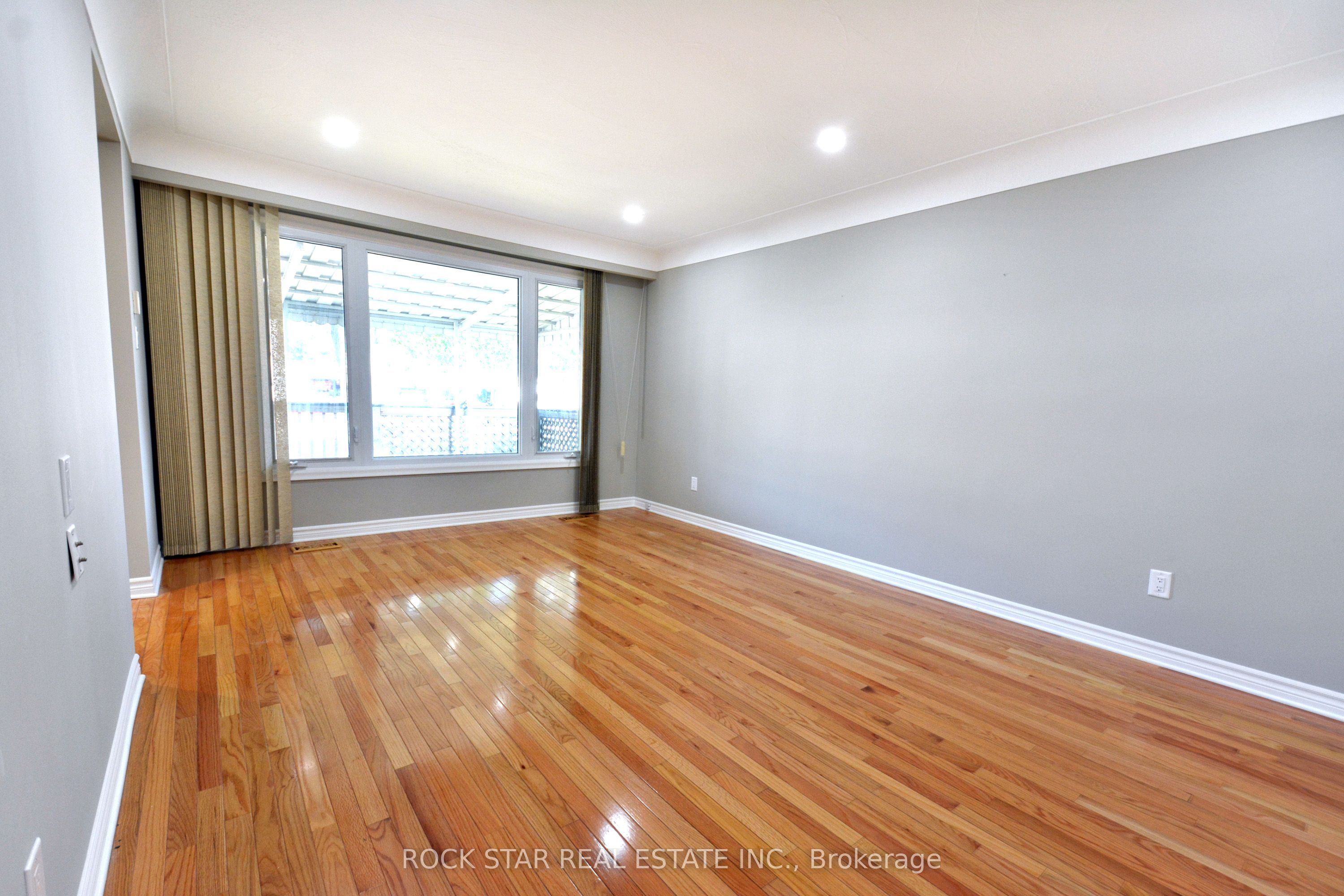 867 Upper Sherman Avenue Property Photo 4