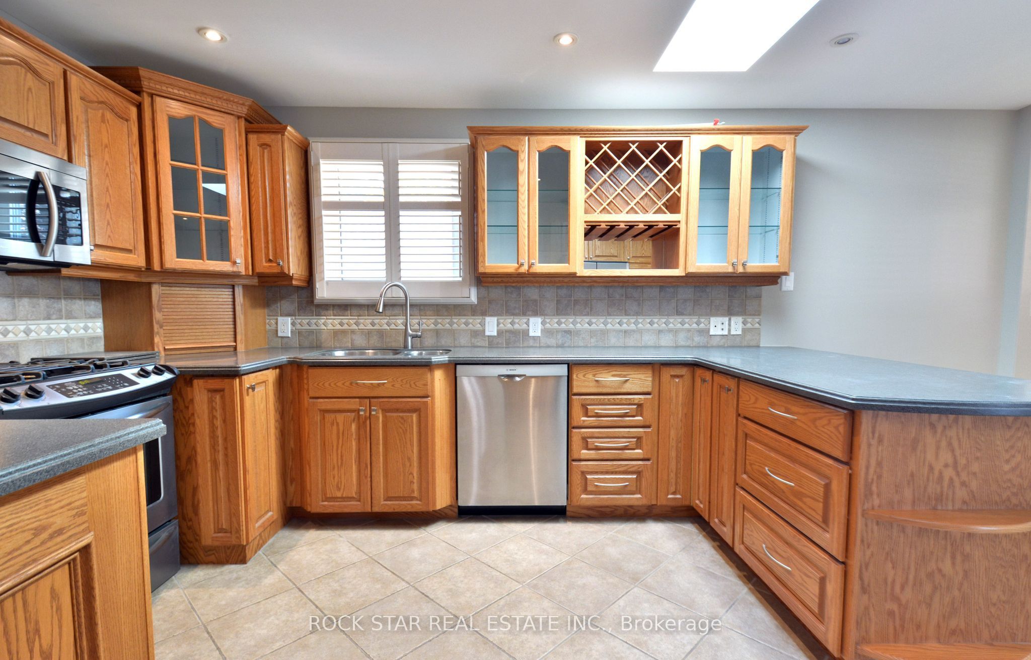 867 Upper Sherman Avenue Property Photo 8
