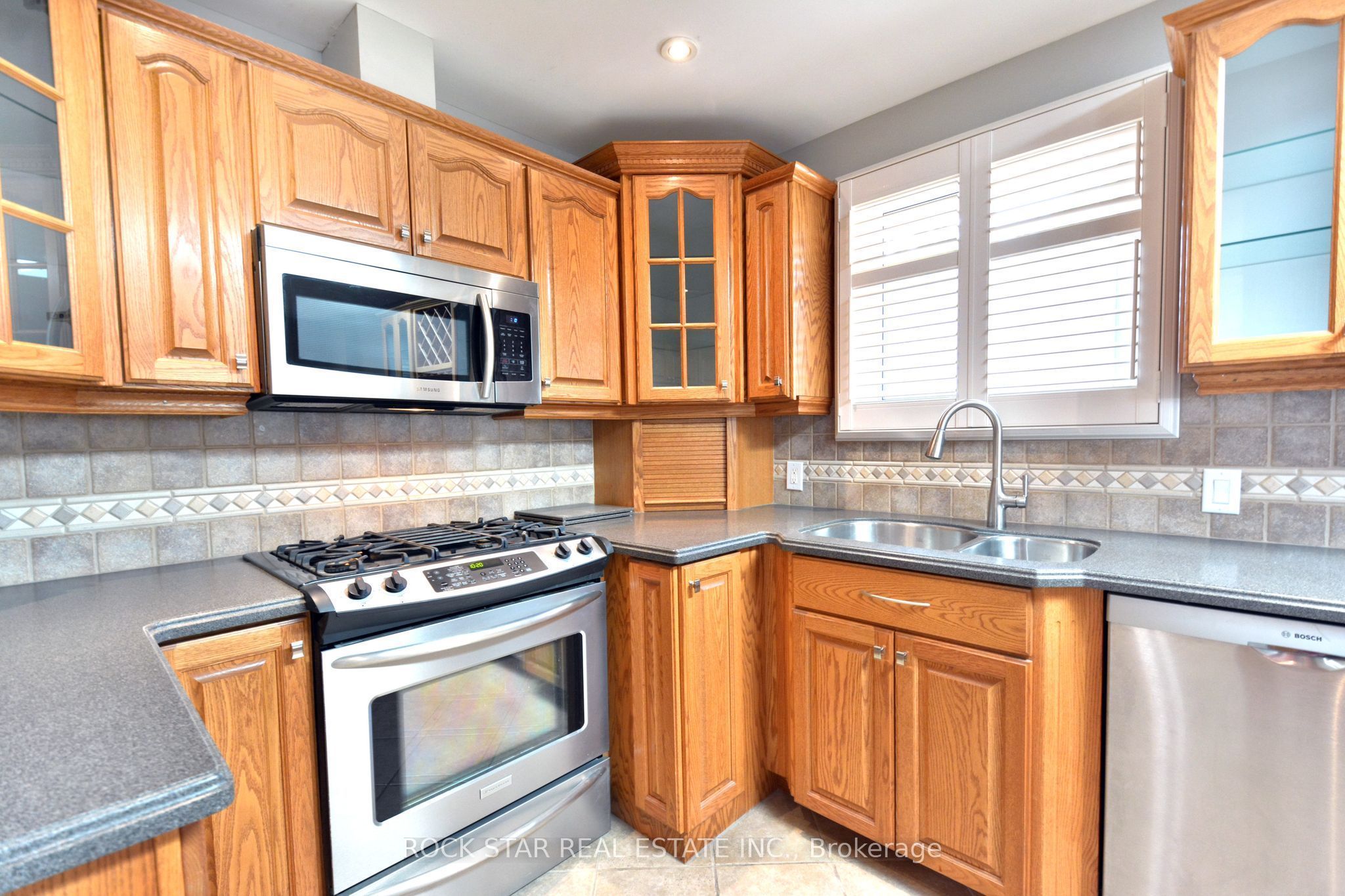 867 Upper Sherman Avenue Property Photo 10