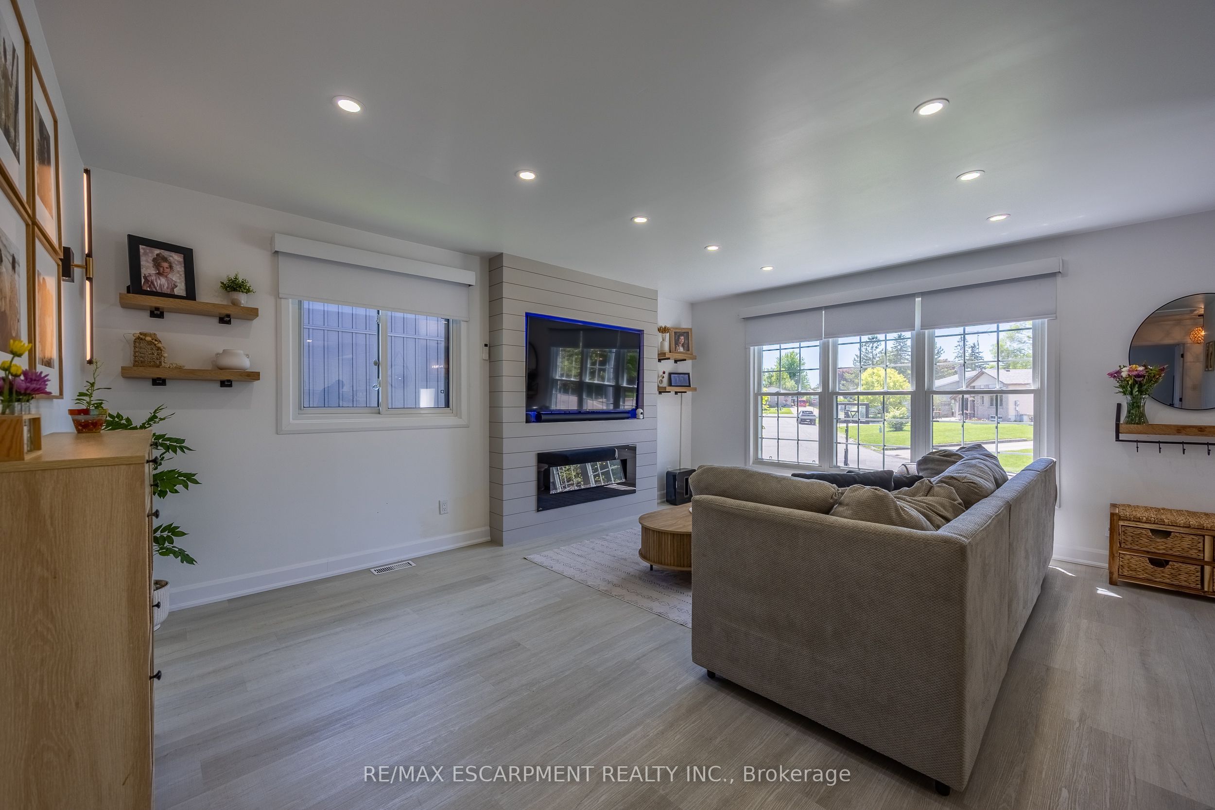 12 Westdale Avenue Property Photo 9