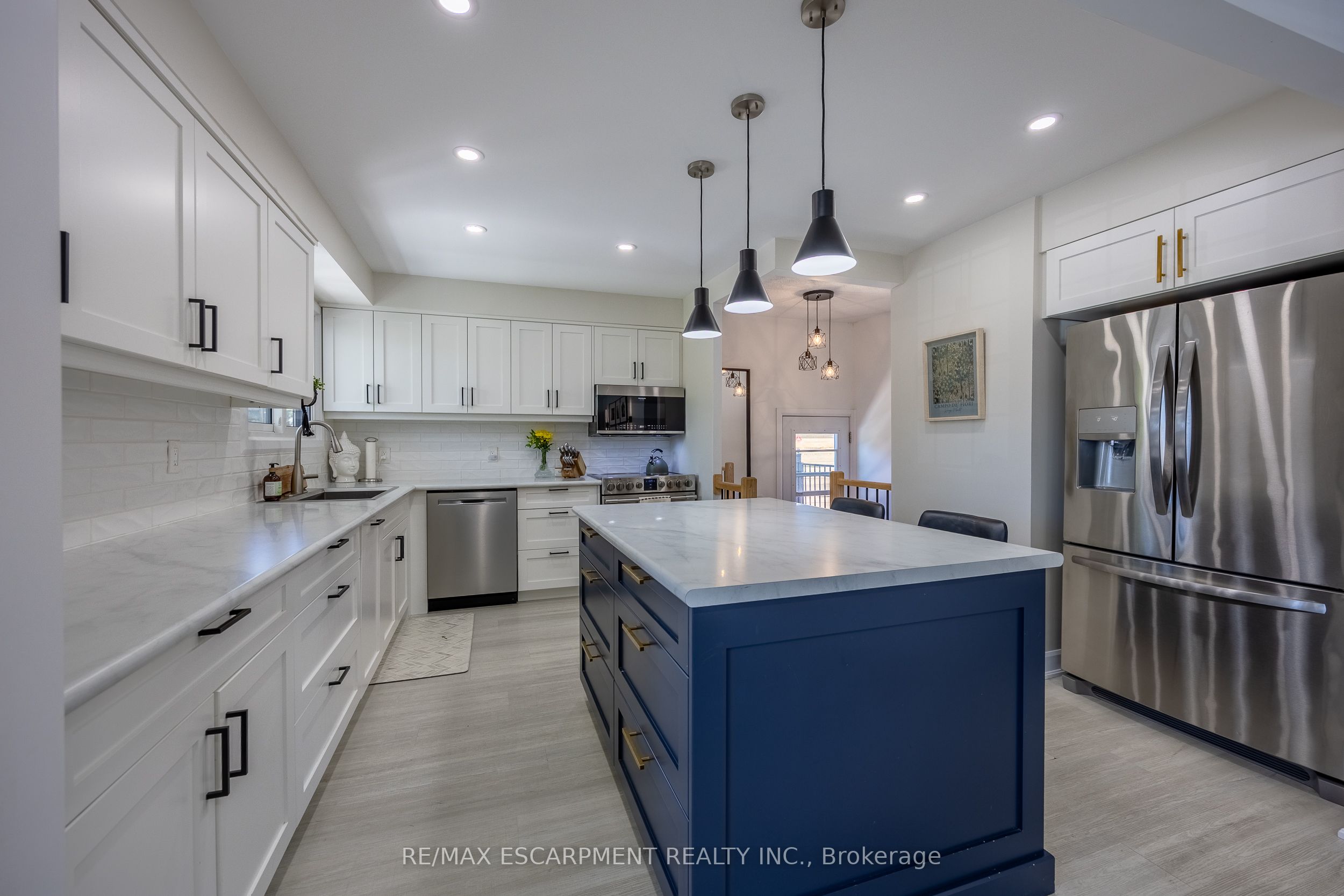 12 Westdale Avenue Property Photo 12