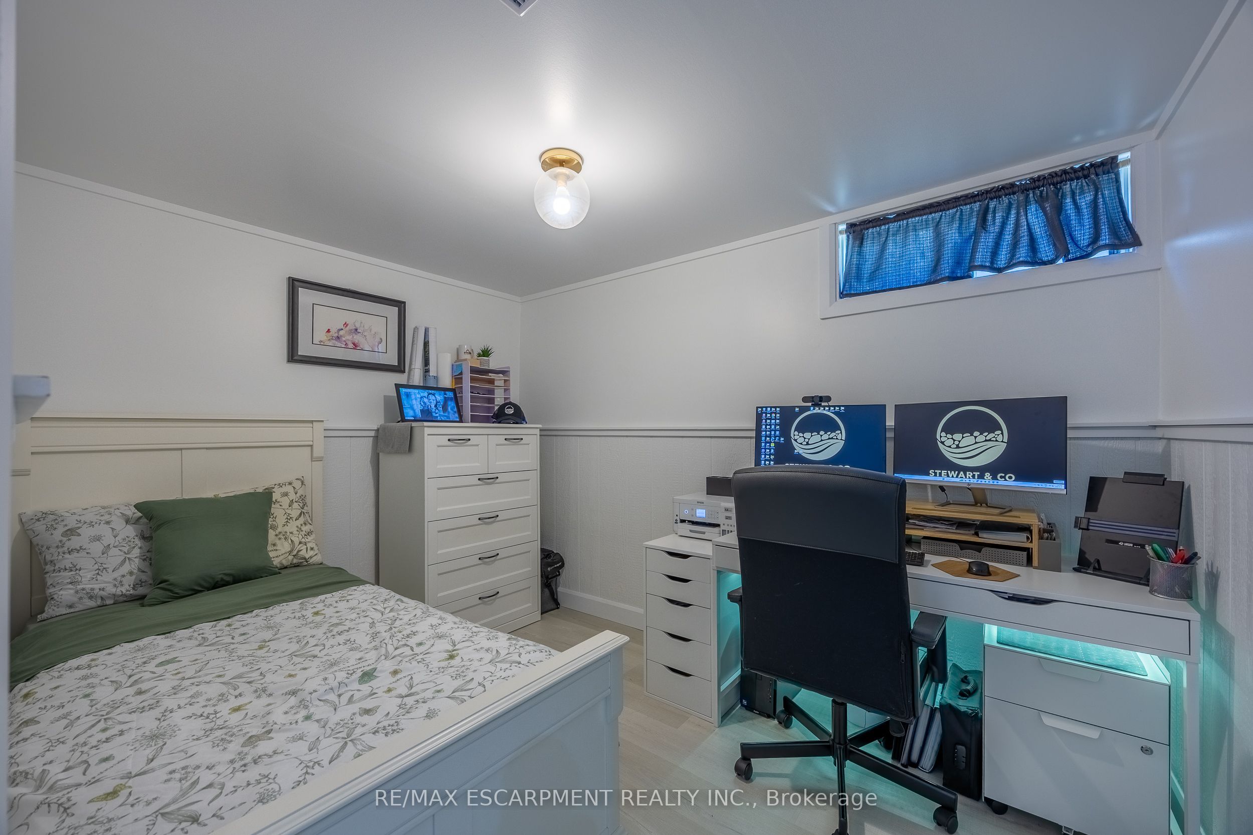 12 Westdale Avenue Property Photo 27