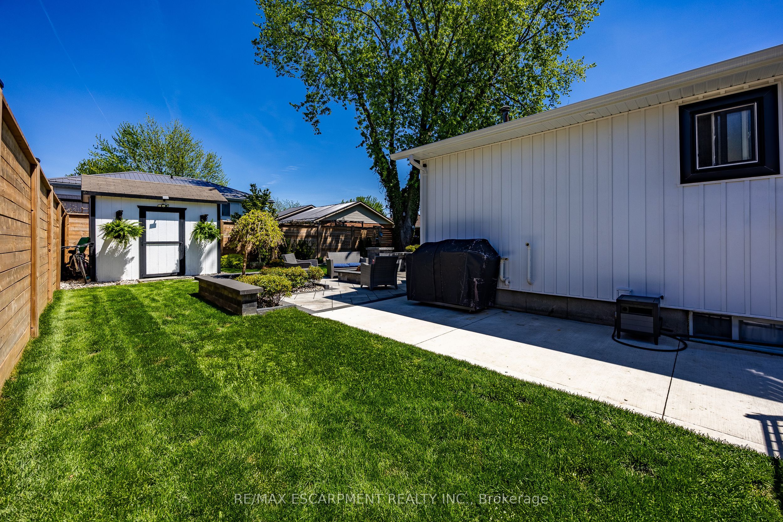 12 Westdale Avenue Property Photo 28