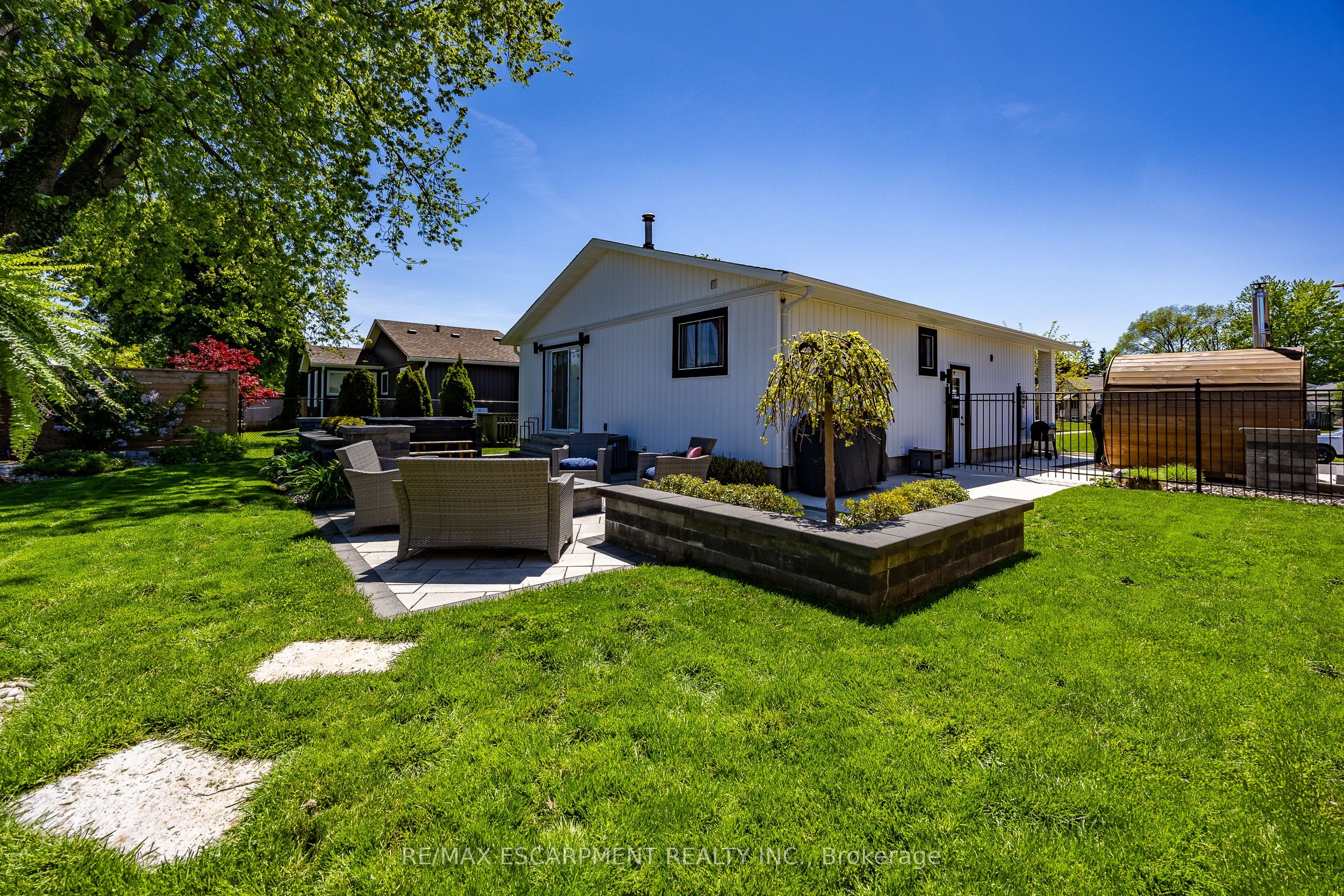 12 Westdale Avenue Property Photo 29