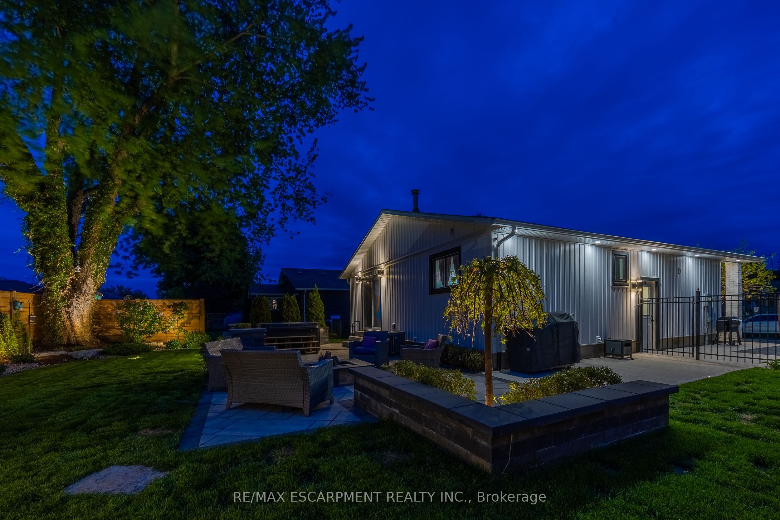 12 Westdale Avenue Property Photo 36