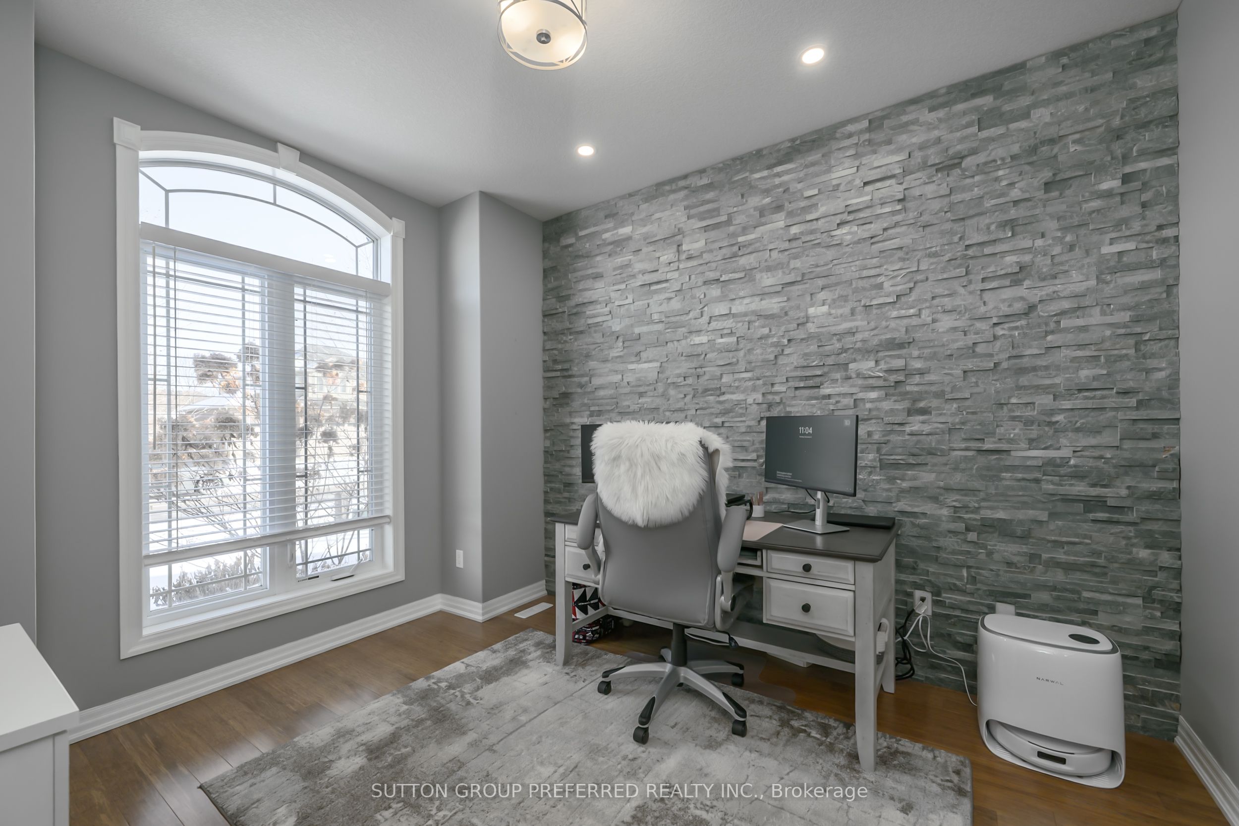 21 Caverhill Crescent Property Photo 8