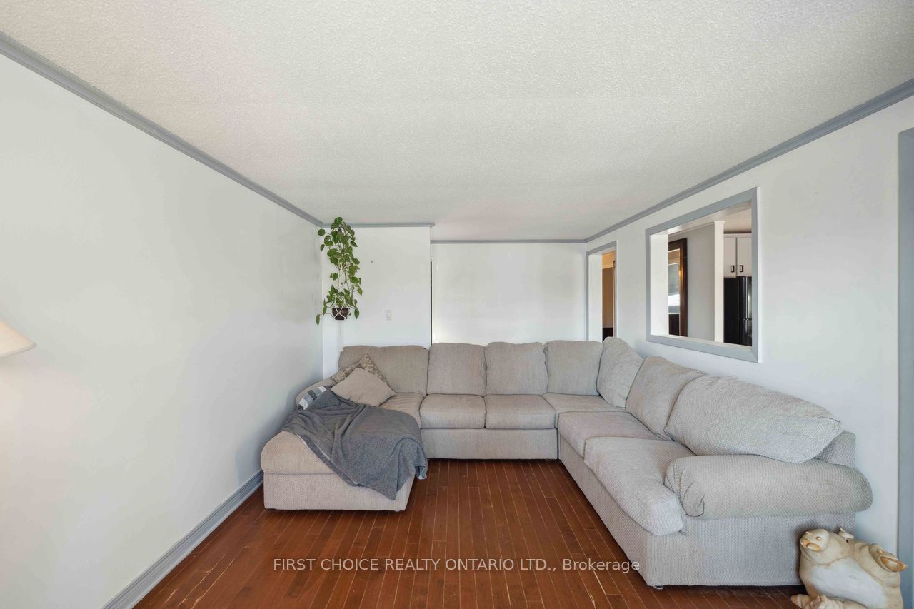 337 Amiens Street Property Photo 8