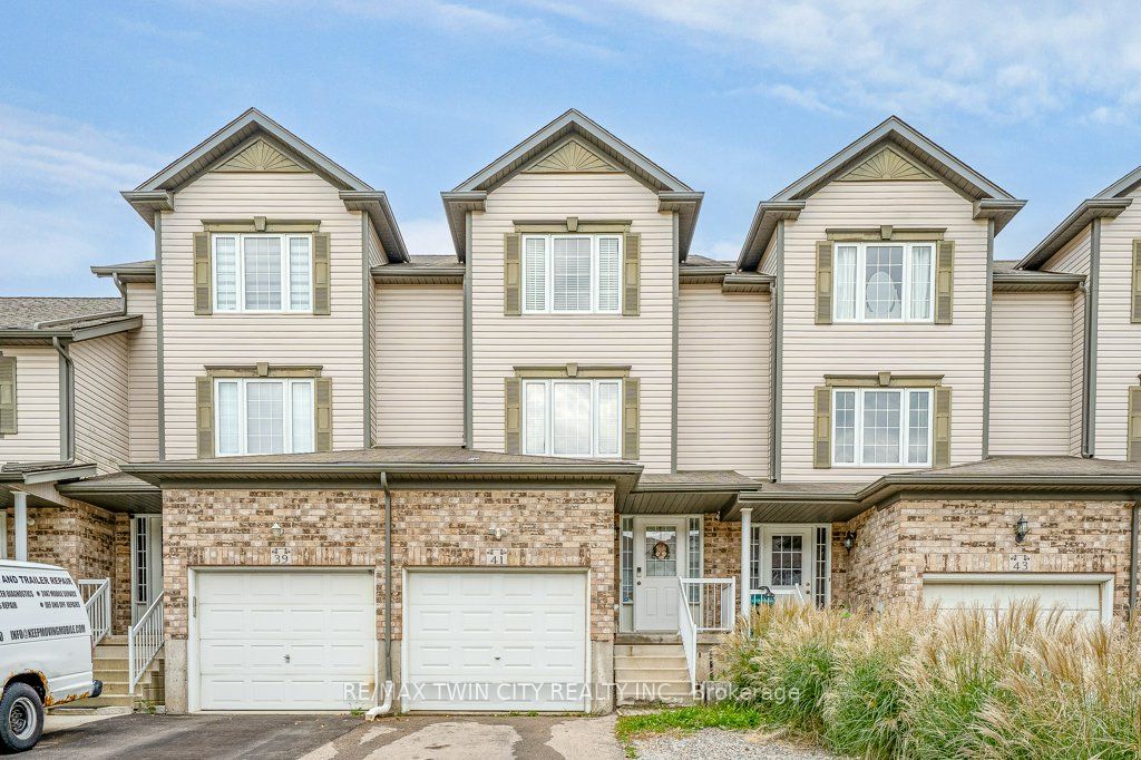 41 Madeleine Street Property Photo 1