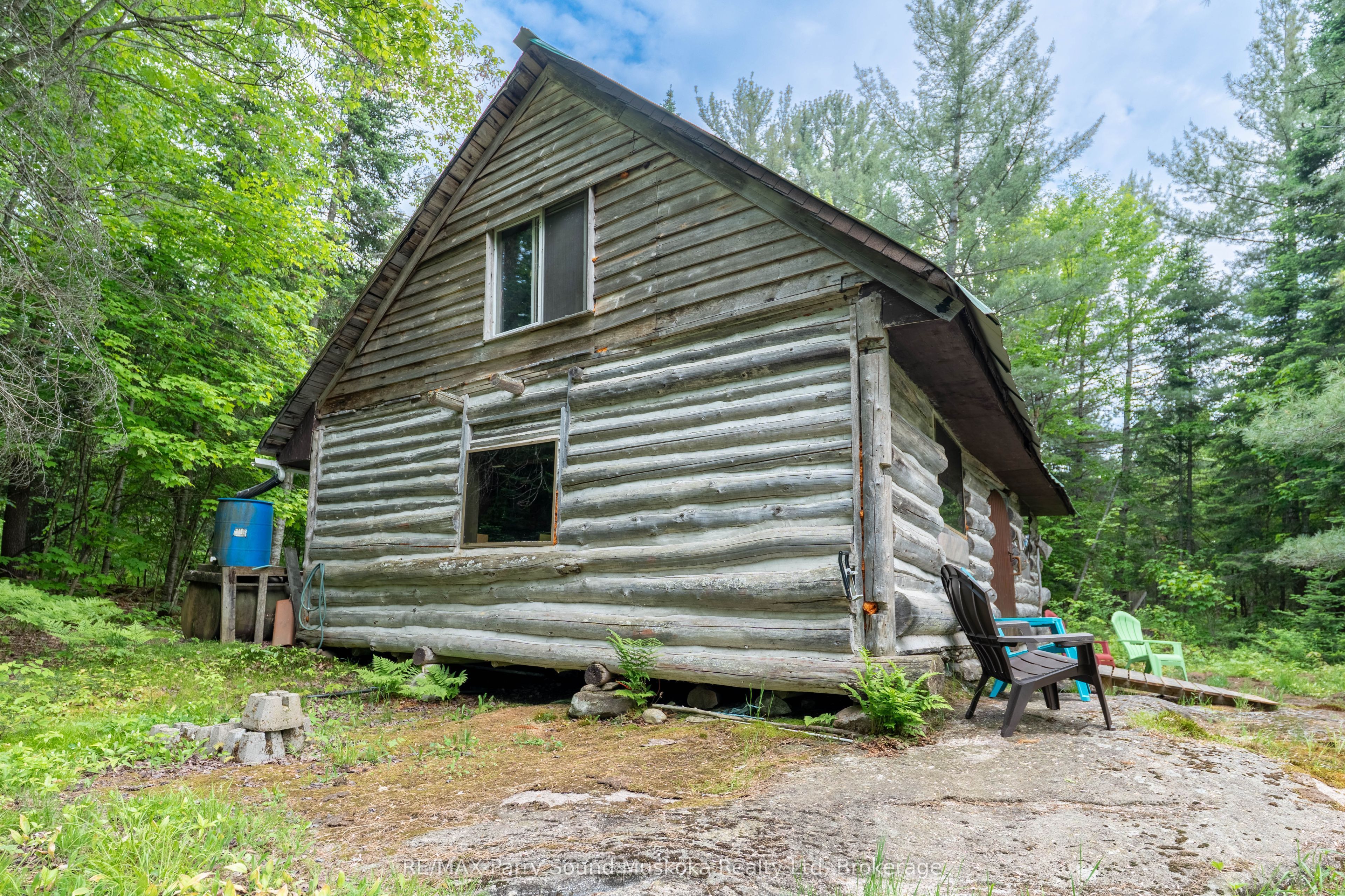 141 Middle Road Property Photo 24