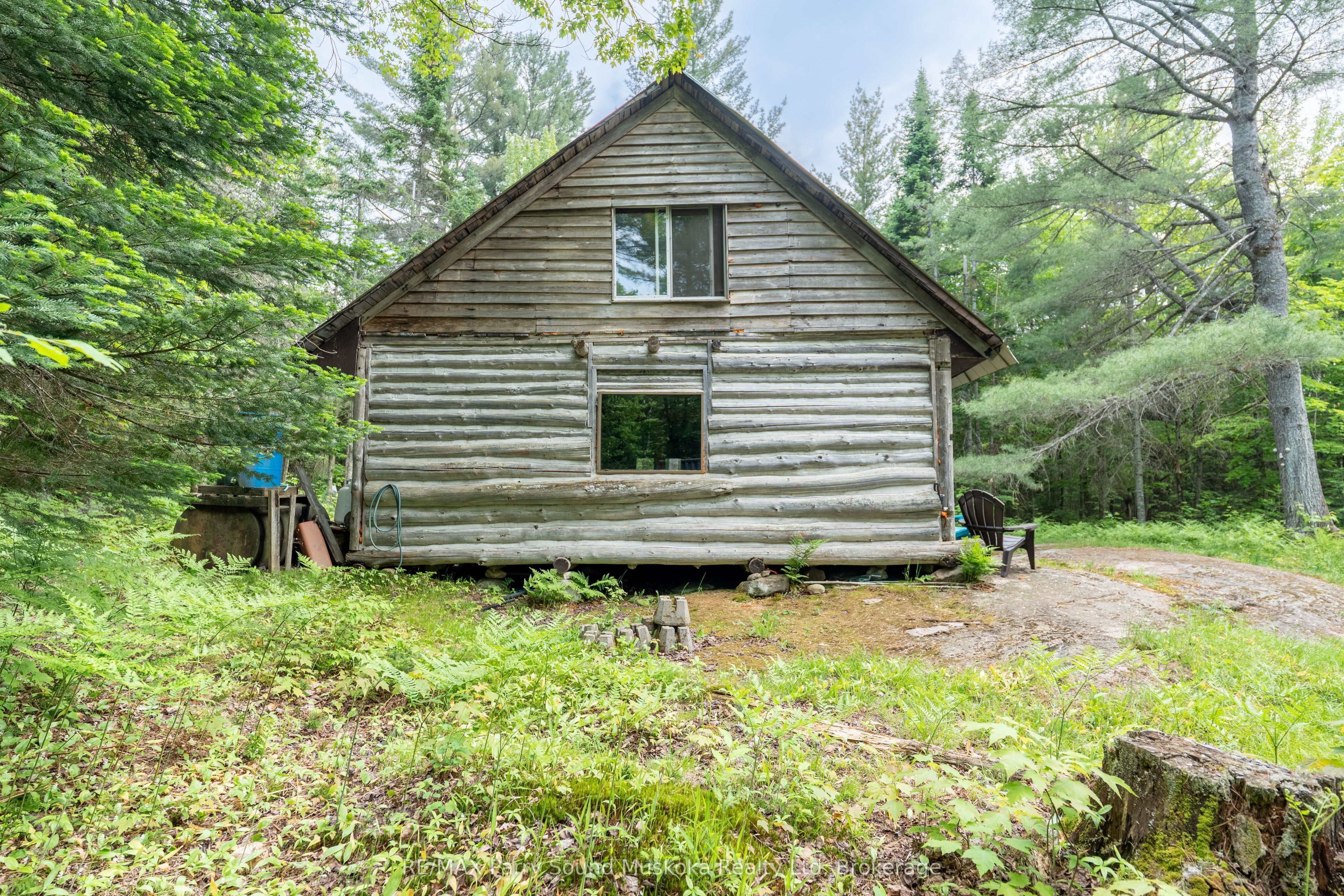 141 Middle Road Property Photo 25