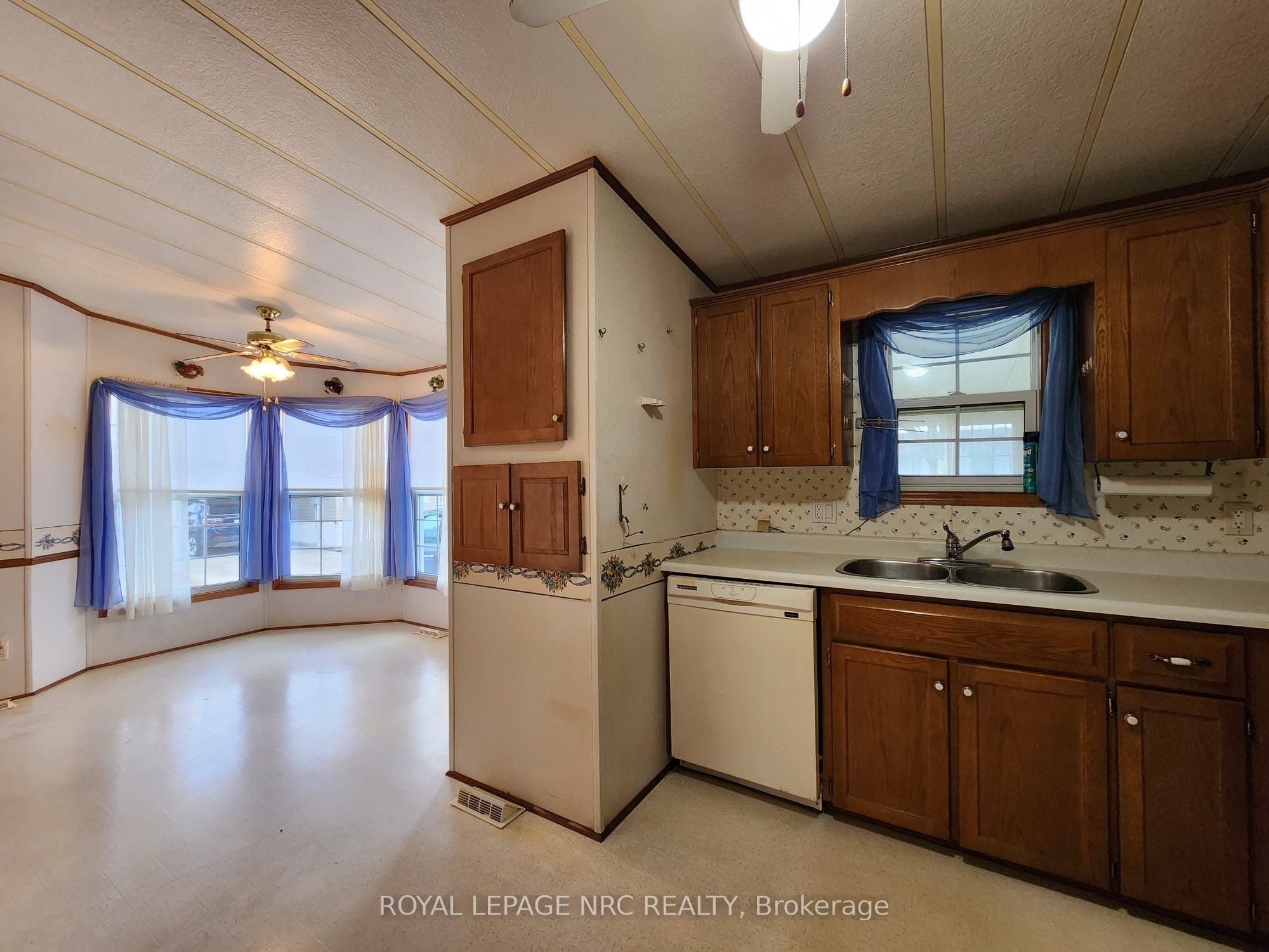 3033 Townline Road 233 Property Photo 6
