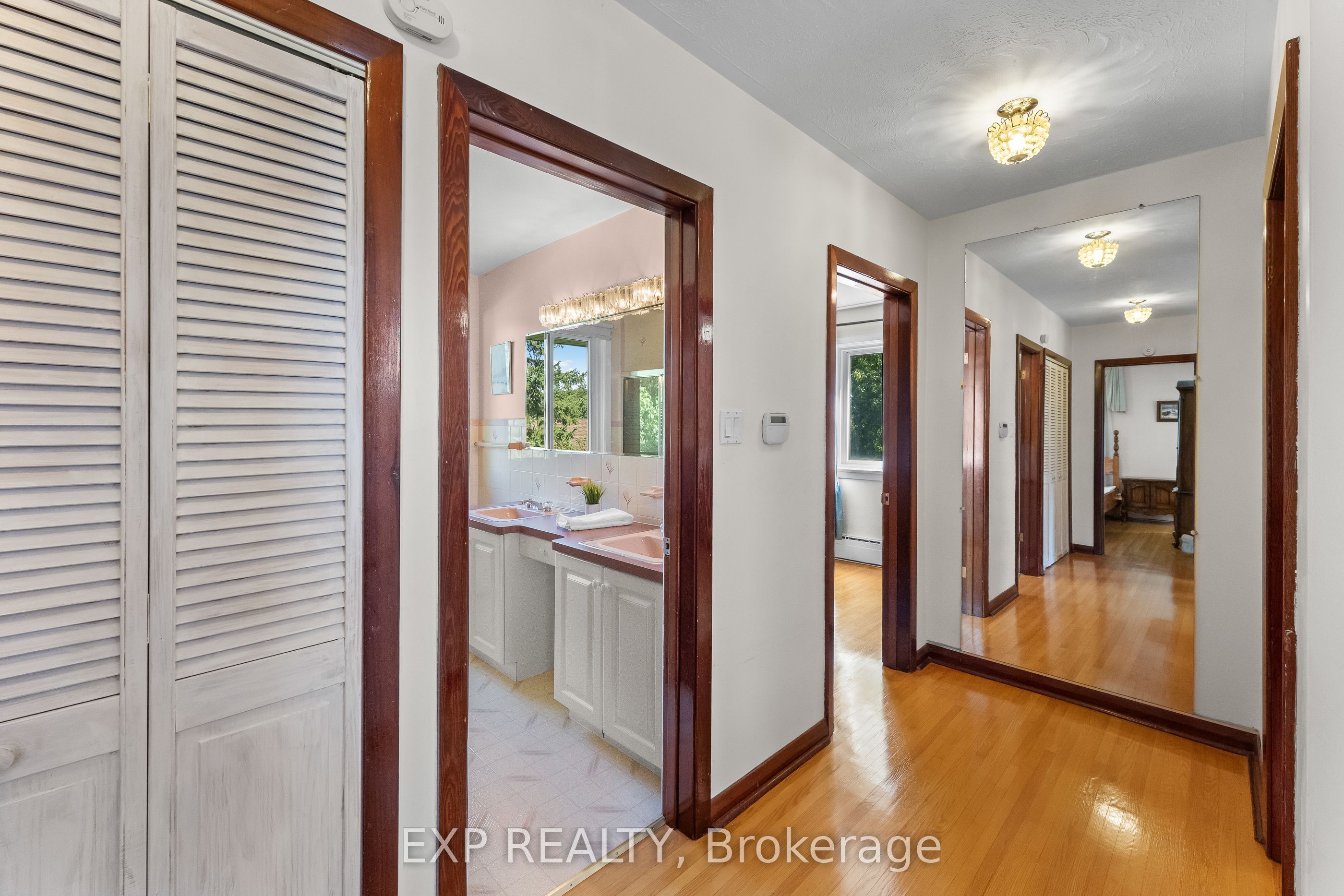 3546 Eton Crescent Property Photo 29