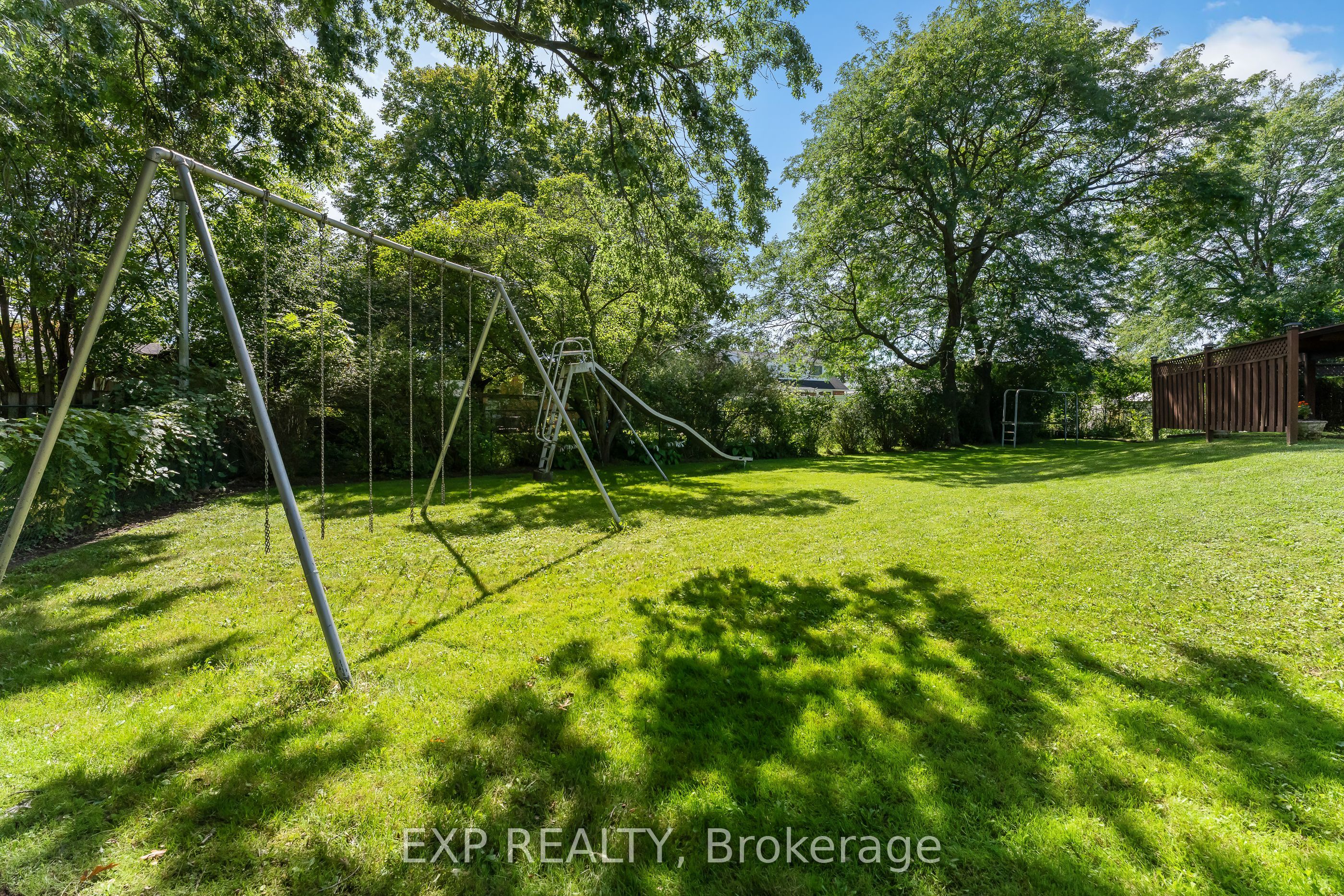 3546 Eton Crescent Property Photo 40