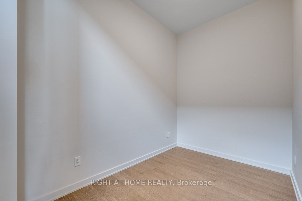 1030 Eider Street Property Photo 7
