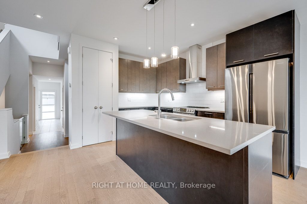 1030 Eider Street Property Photo 8
