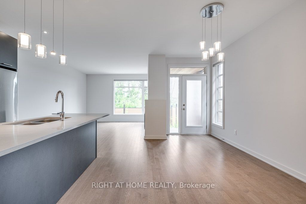 1030 Eider Street Property Photo 12