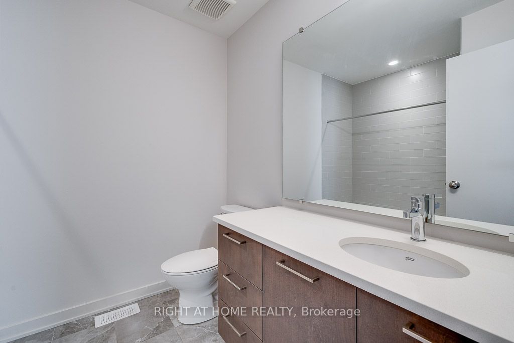 1030 Eider Street Property Photo 25
