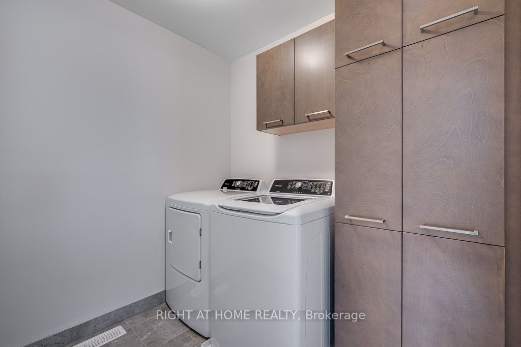 1030 Eider Street Property Photo 26