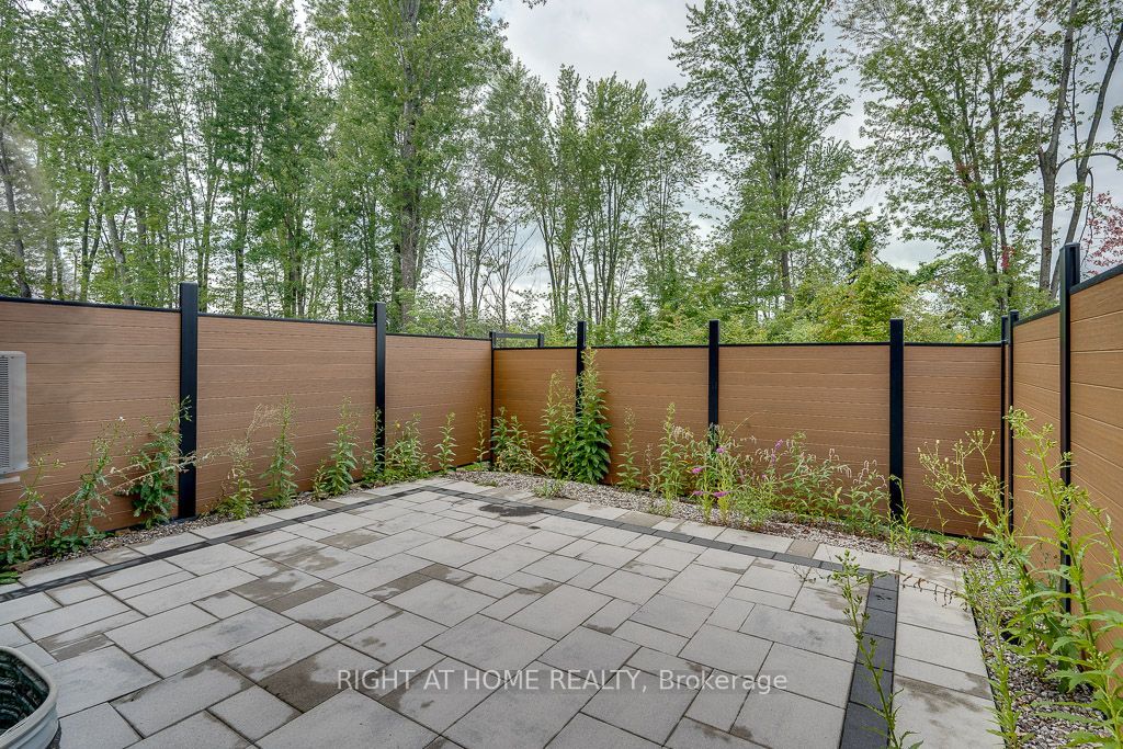 1030 Eider Street Property Photo 30