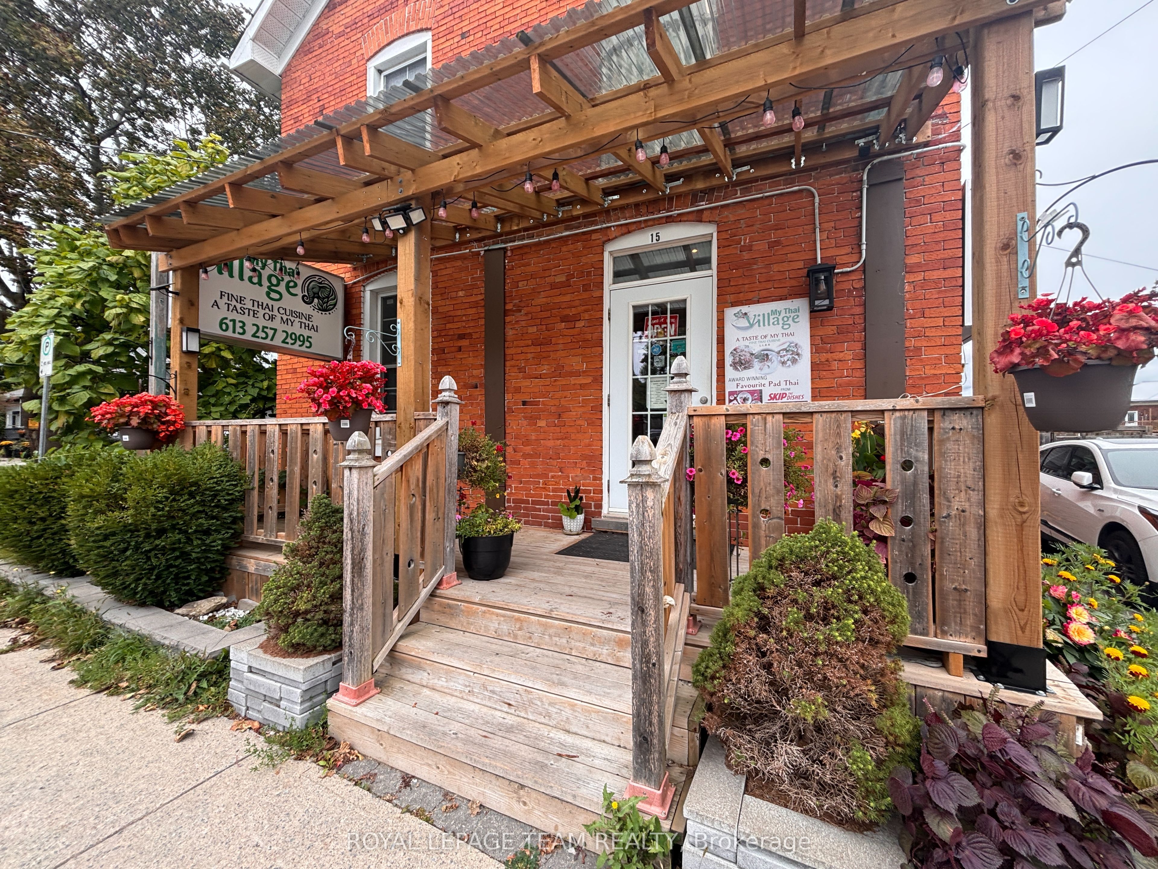 15 Allan Street Property Photo 2