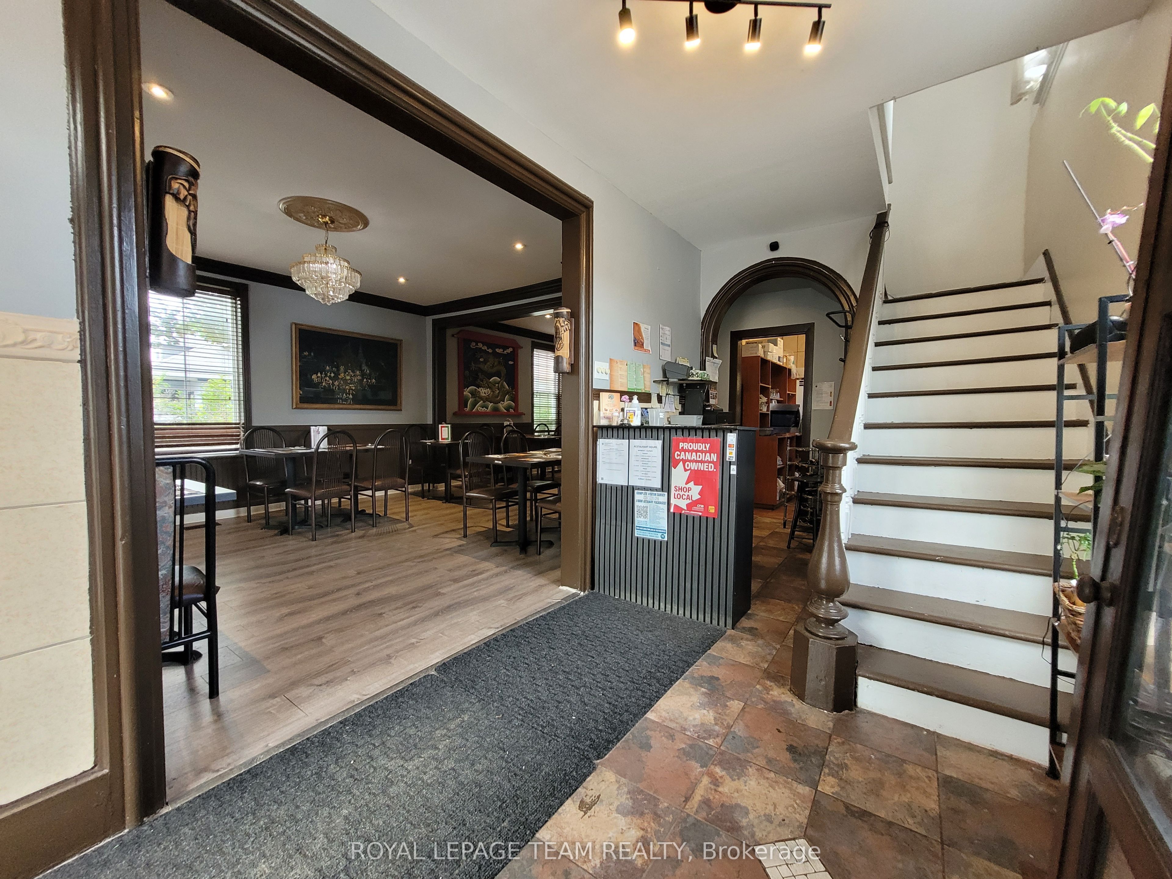 15 Allan Street Property Photo 3