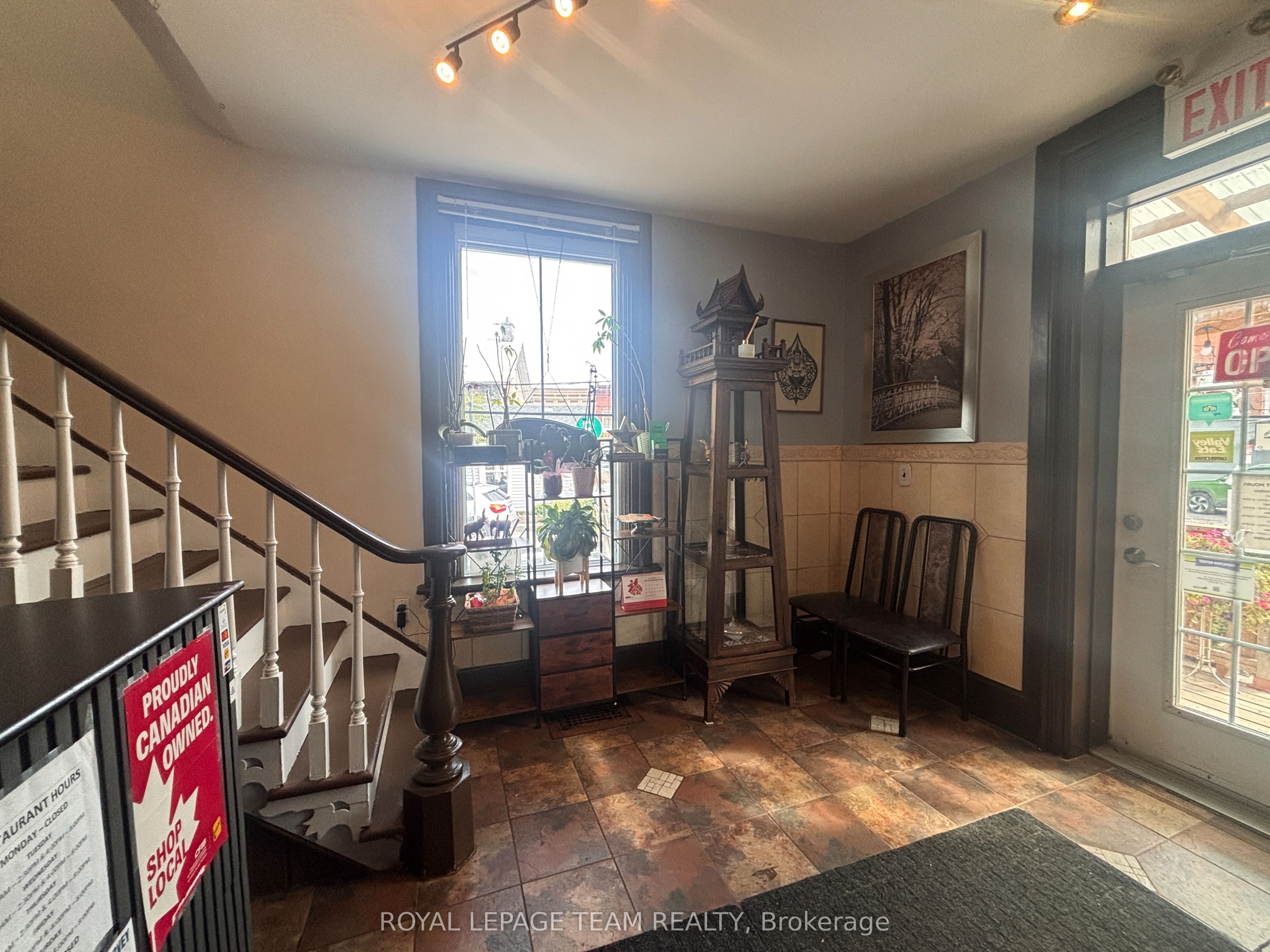 15 Allan Street Property Photo 4