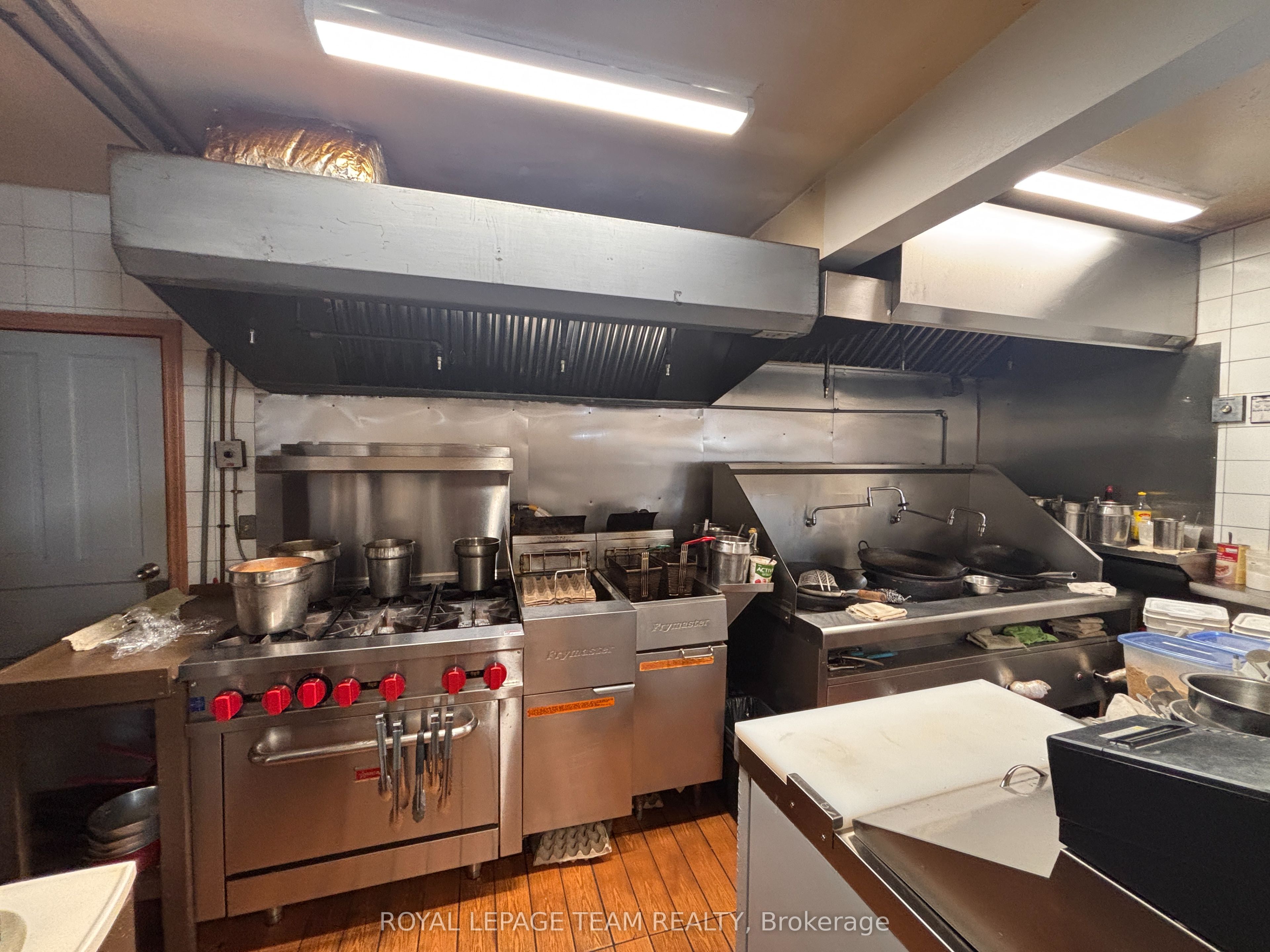 15 Allan Street Property Photo 9