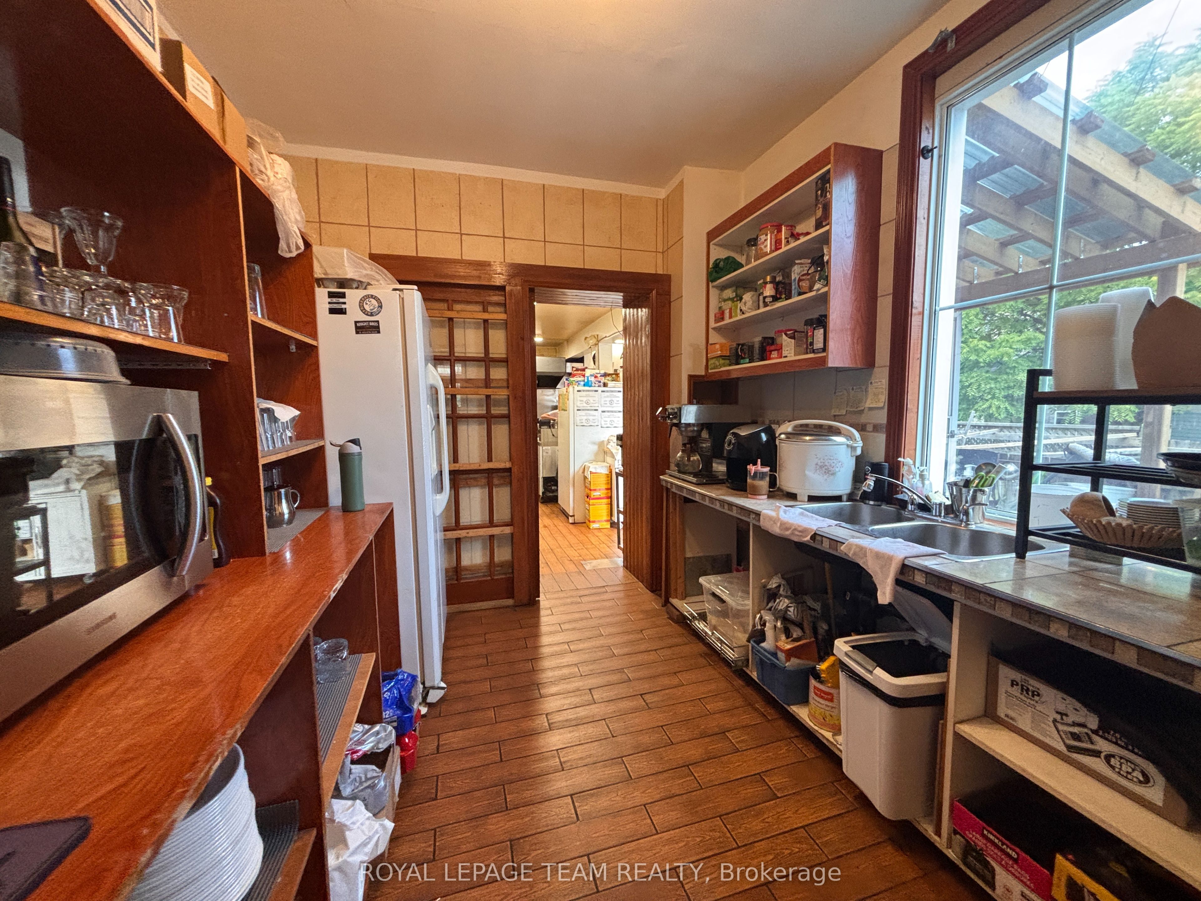 15 Allan Street Property Photo 14