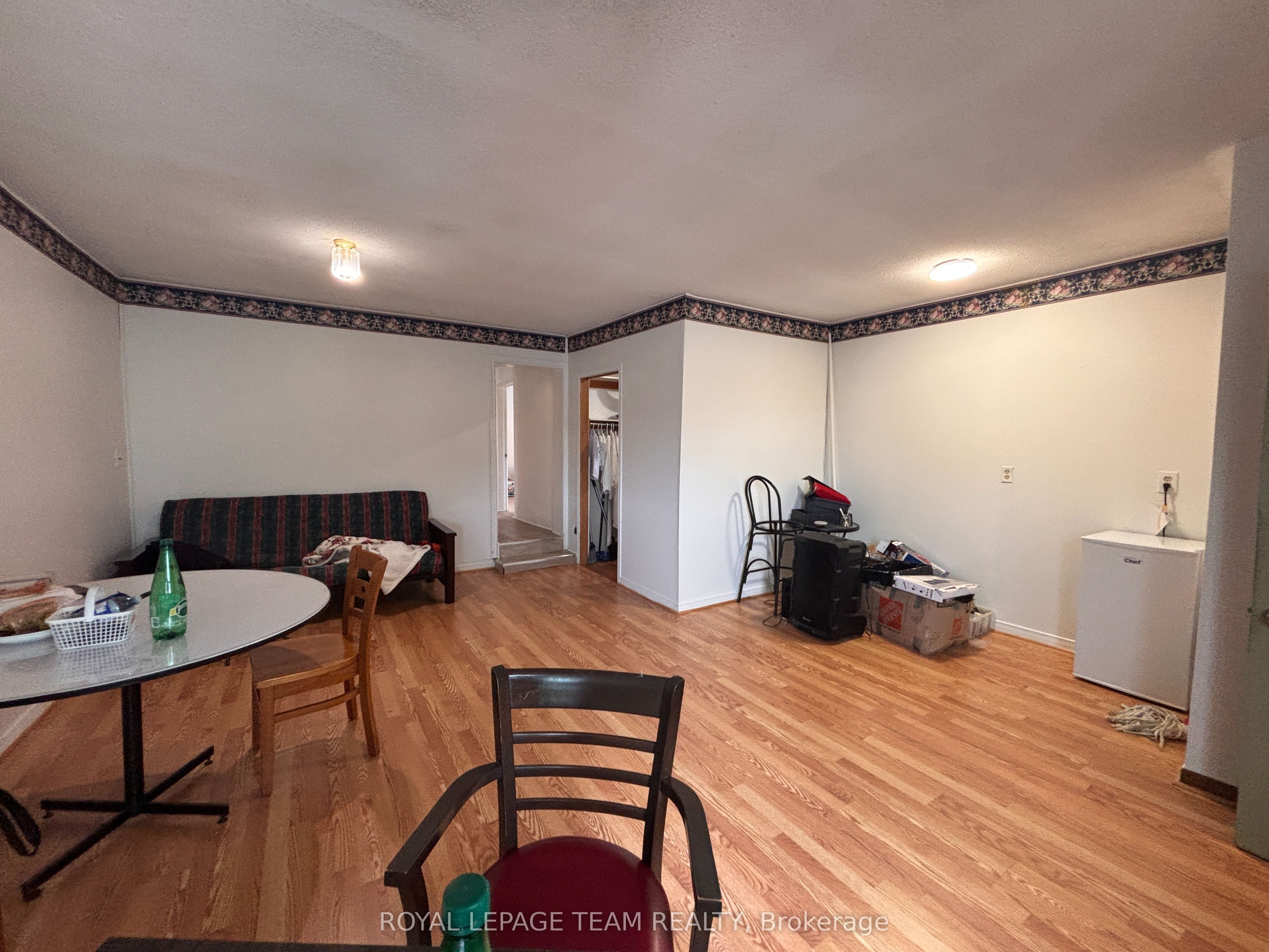 15 Allan Street Property Photo 18
