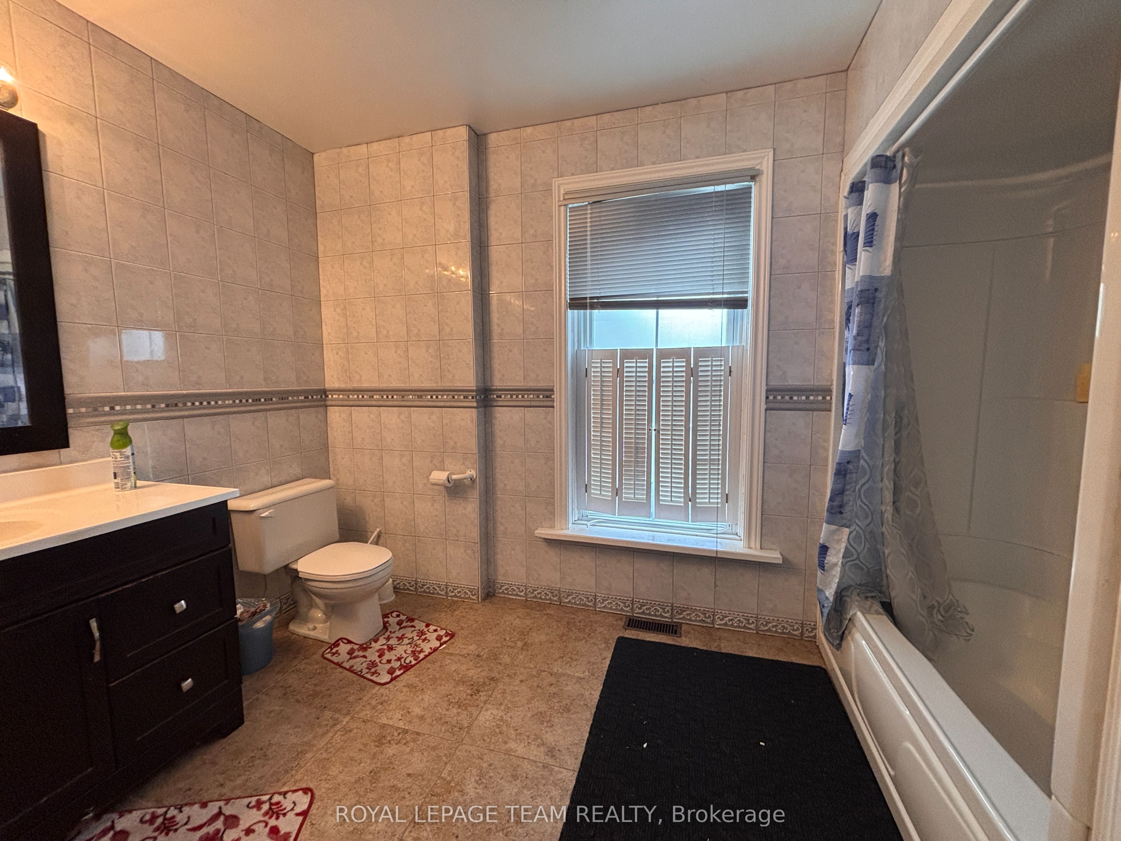 15 Allan Street Property Photo 20