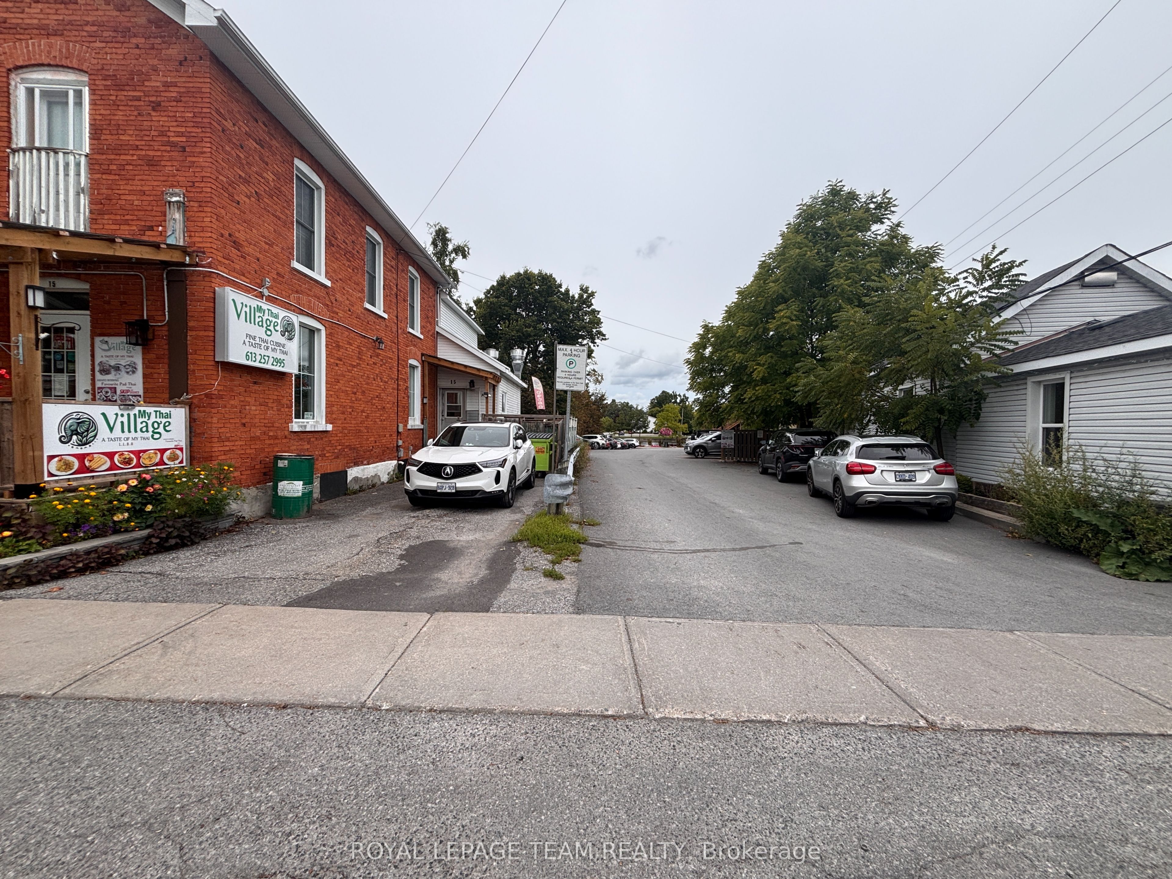 15 Allan Street Property Photo 21
